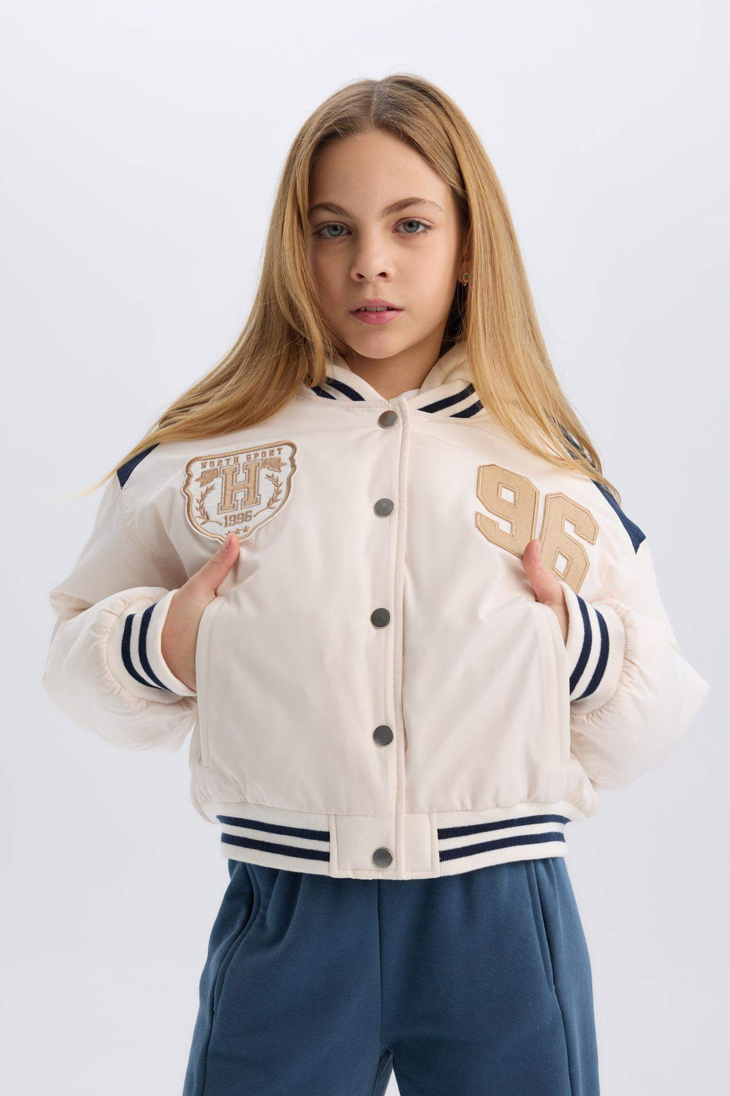 Kız Çocuk Su Geçirmez Şişme Bomber Mont Kapüşonlu Kolej Yaka Nakışlı Cepli