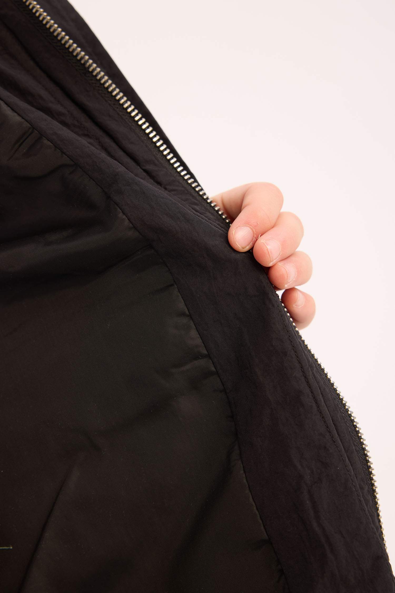 Kız Çocuk Su Geçirmez Kapüşonlu Fermuarlı Çıtçıtlı Cepli Yağmurluk