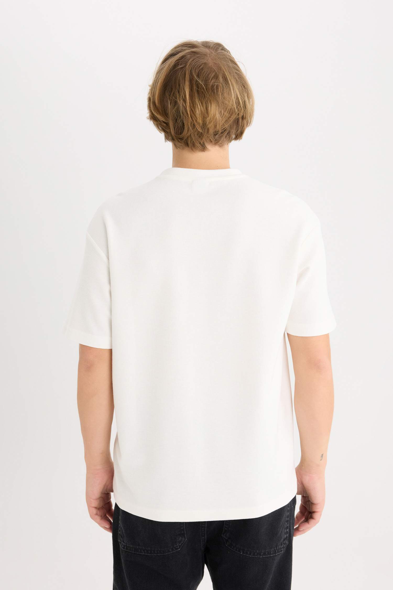 дөңгелек жаға минималл Қысқа жеңді футболка