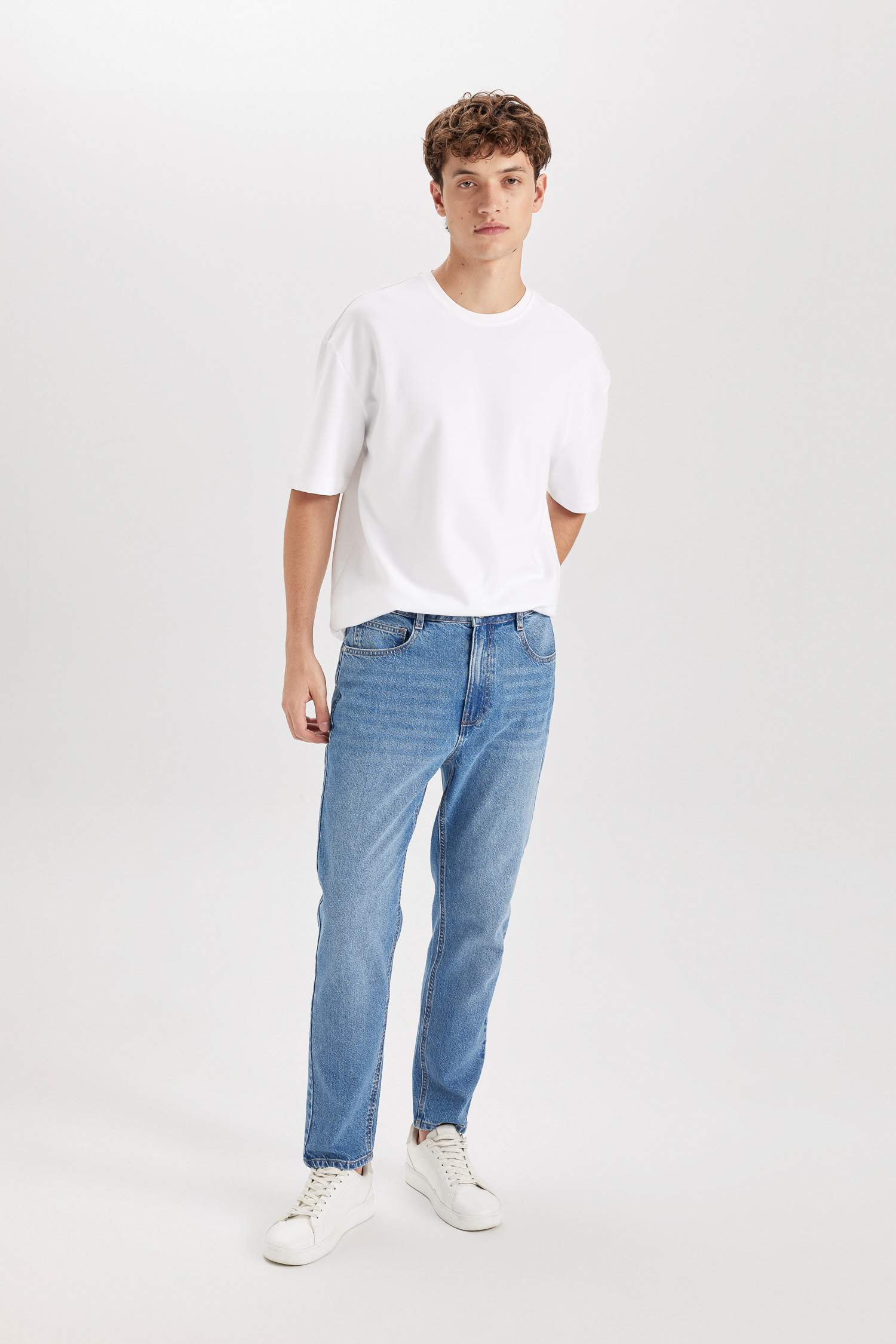 90's Slim Fit Skinny Leg Jeans