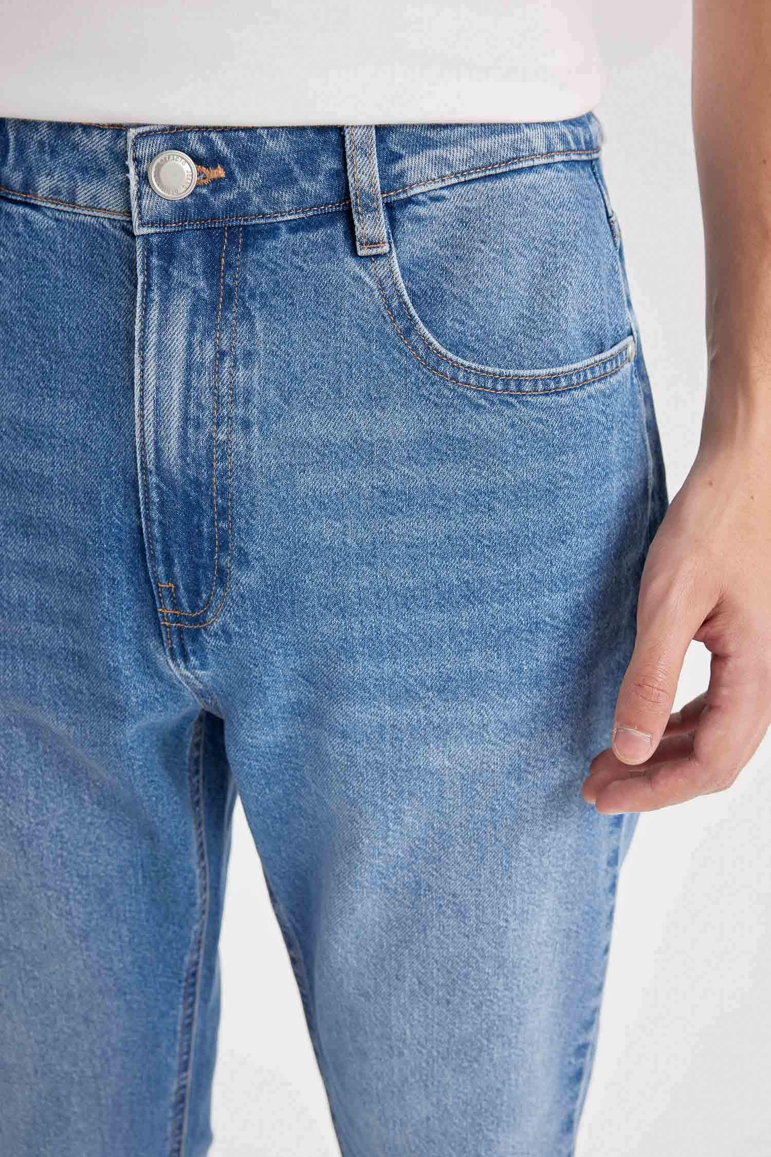 90's Slim Fit Skinny Leg Jeans