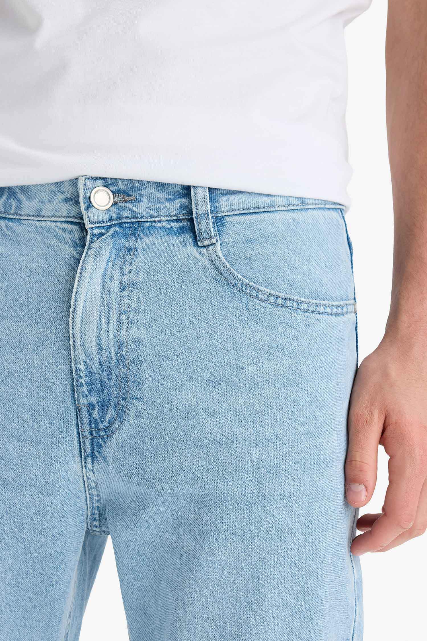 90's Slim Fit Skinny Leg Jeans