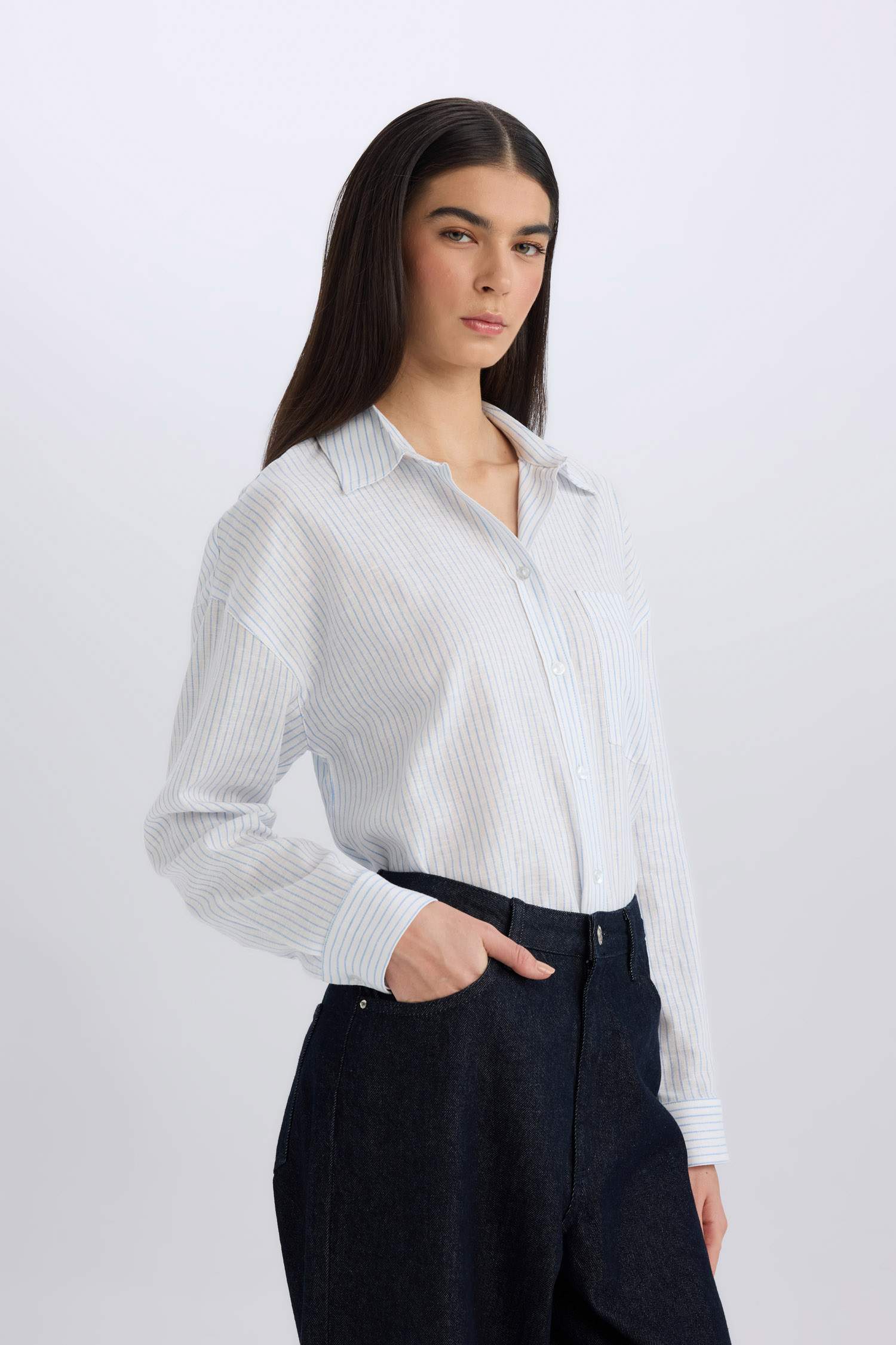 قميص ردن طويل اوفر سايز من مزيج الكتان