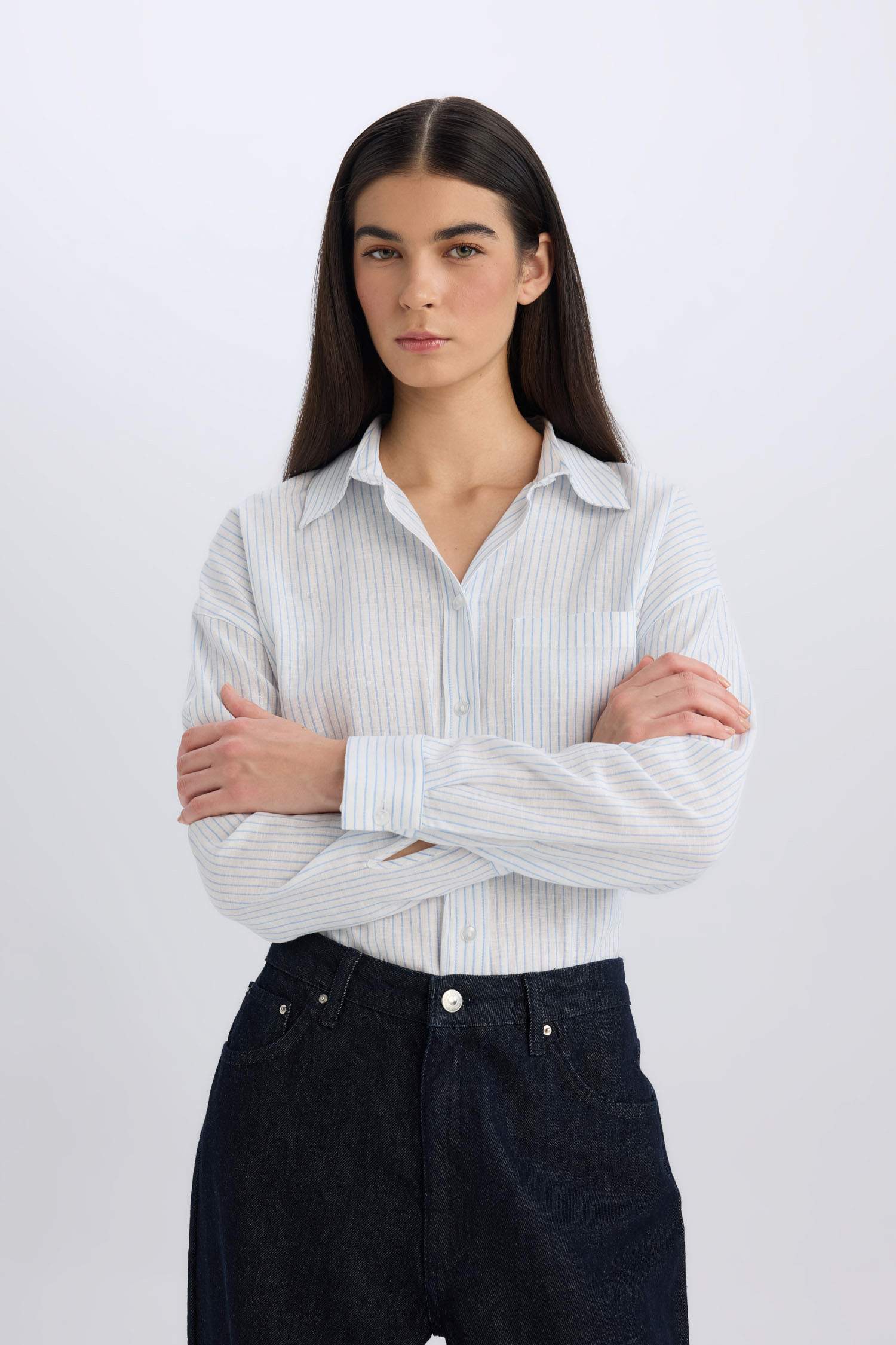 قميص ردن طويل اوفر سايز من مزيج الكتان