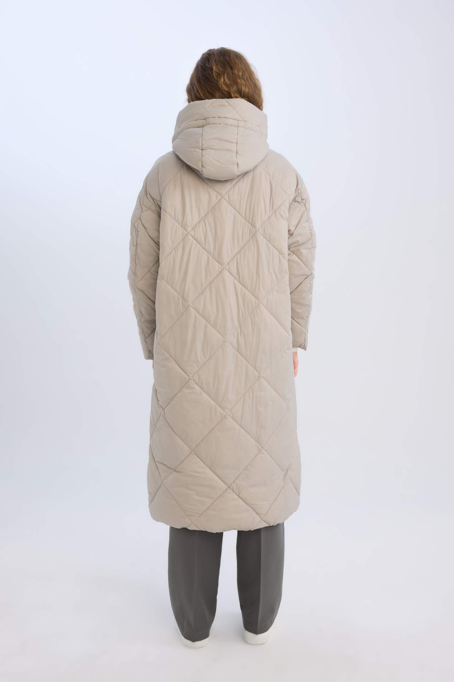 Regular Fit Kapüşonlu Uzun Parka Kapitoneli Fermuar Çıtçıtlı Cepli