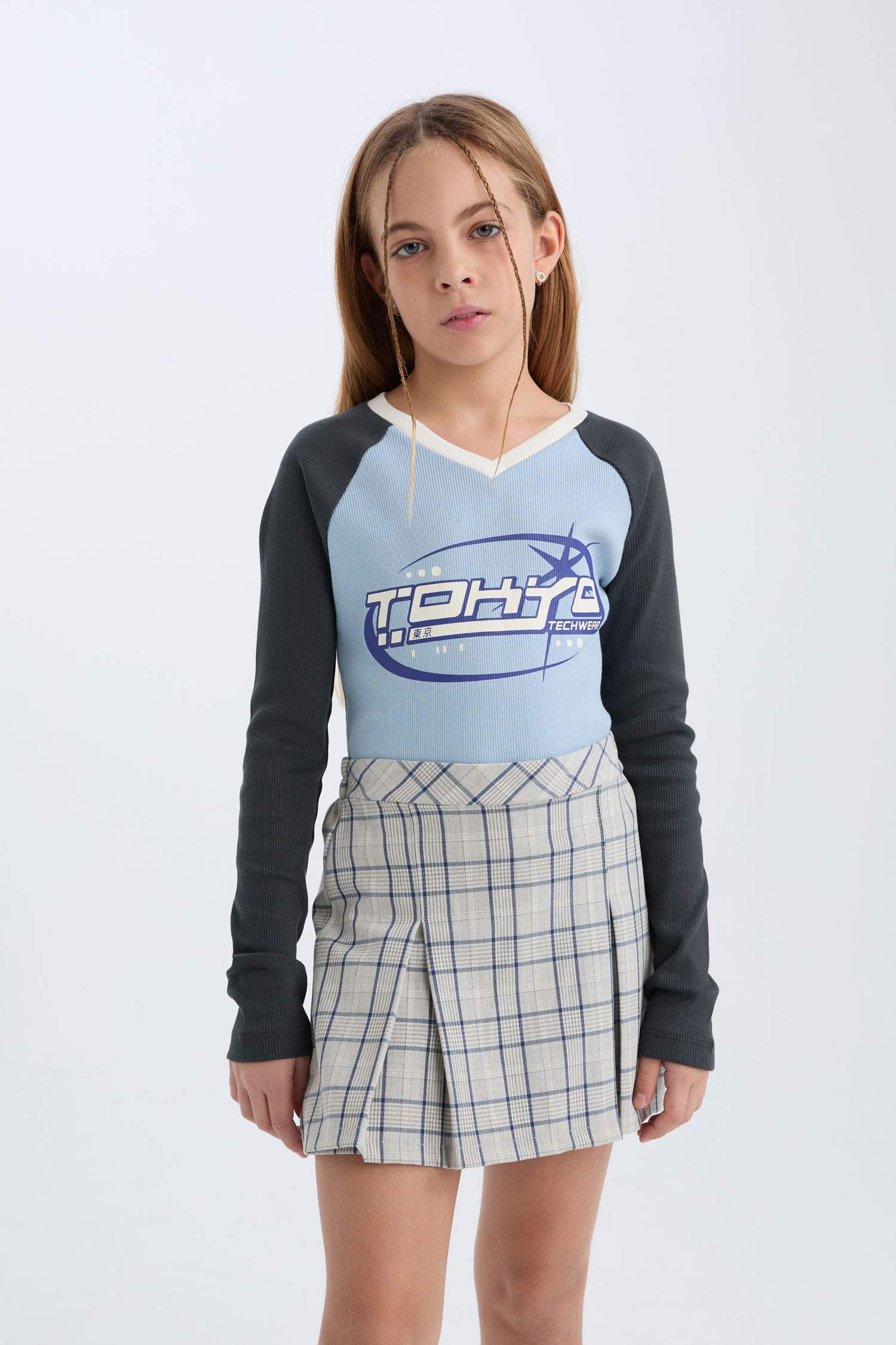 تي شيرت بناتي كم طويل مضلع سليم فيت بياقة V