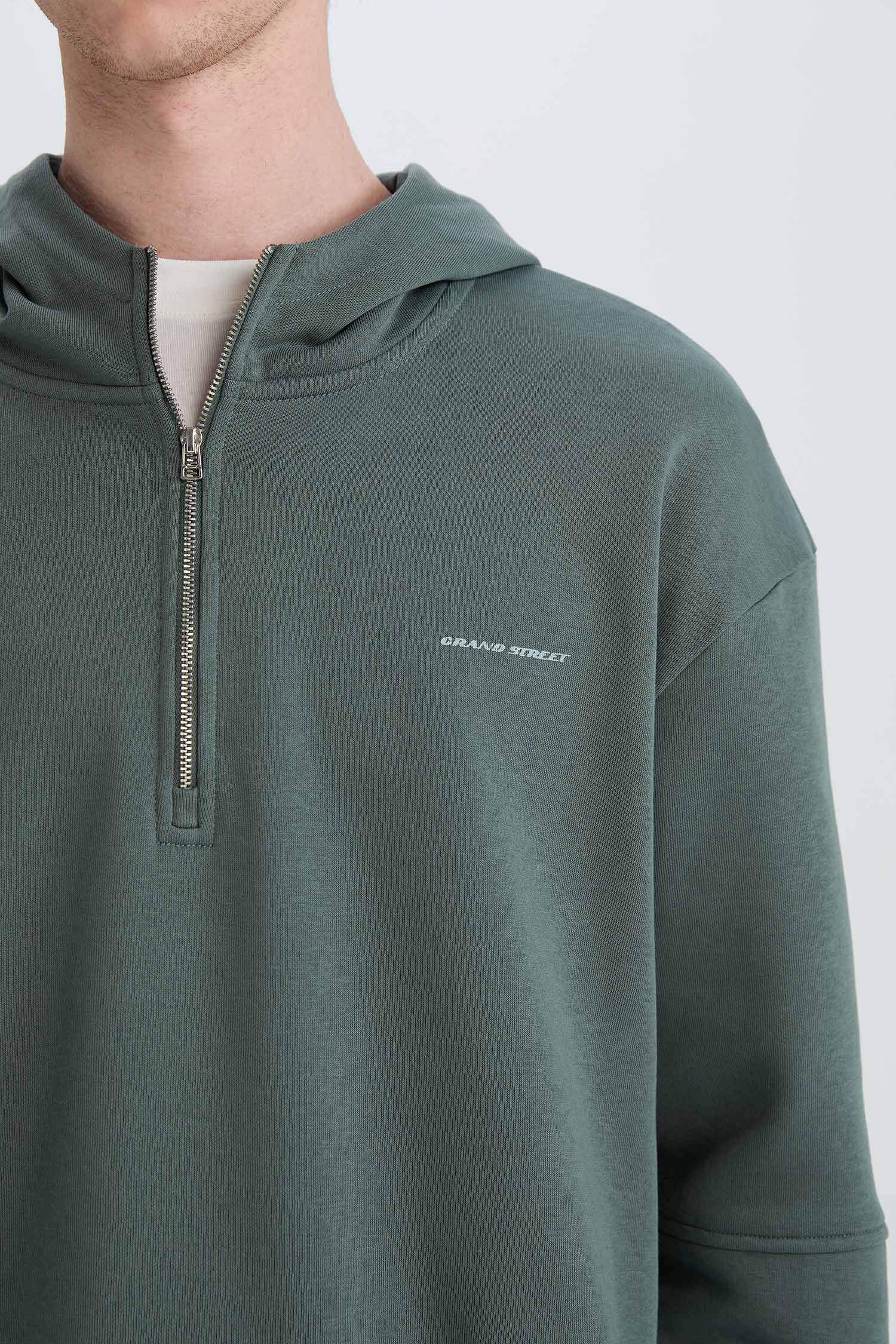 سويت شيرت اوفر سايز بغطاء للرأس