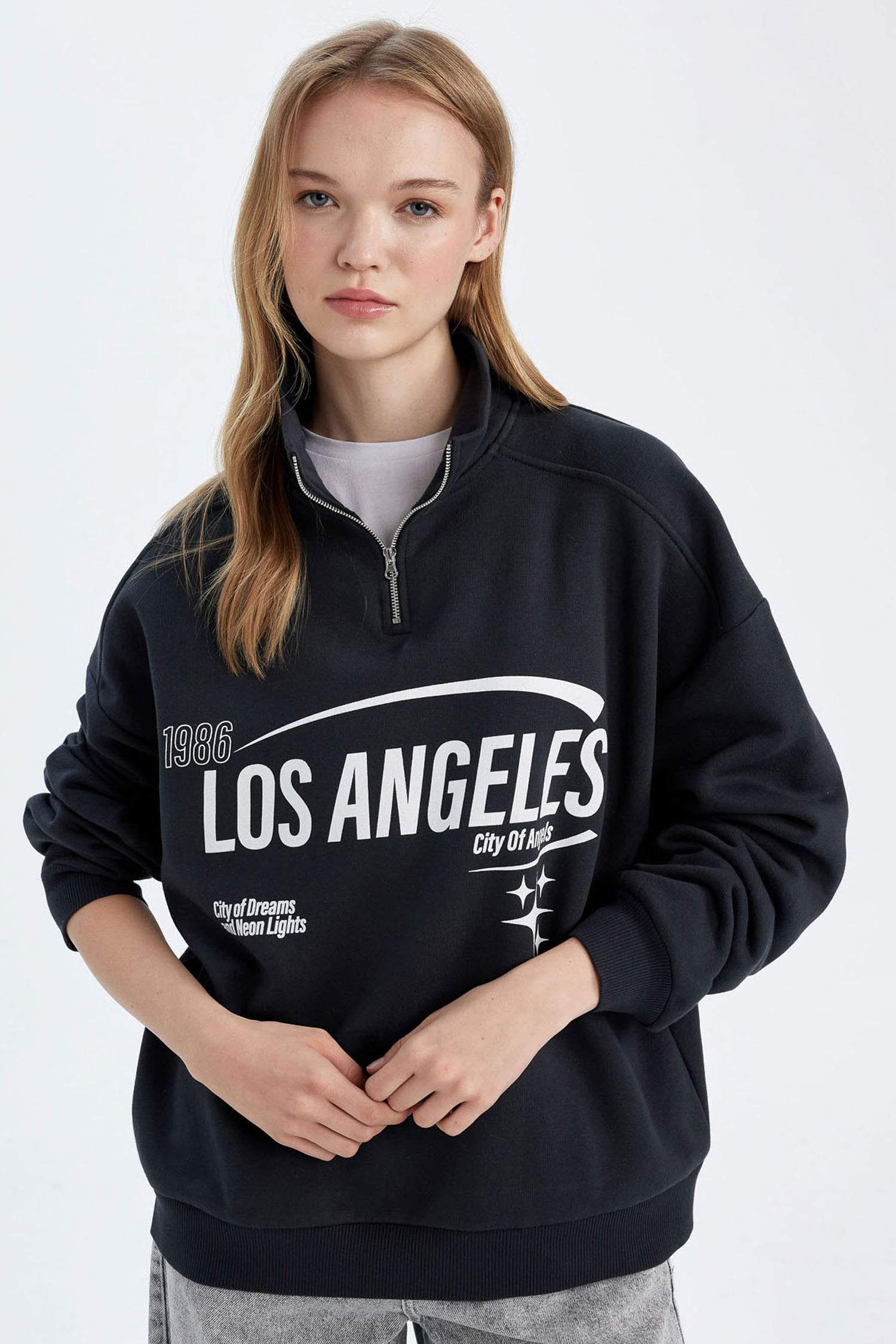 Loose Fit Yarım Fermuarlı Dik Yaka Baskılı Kalın Sweatshirt