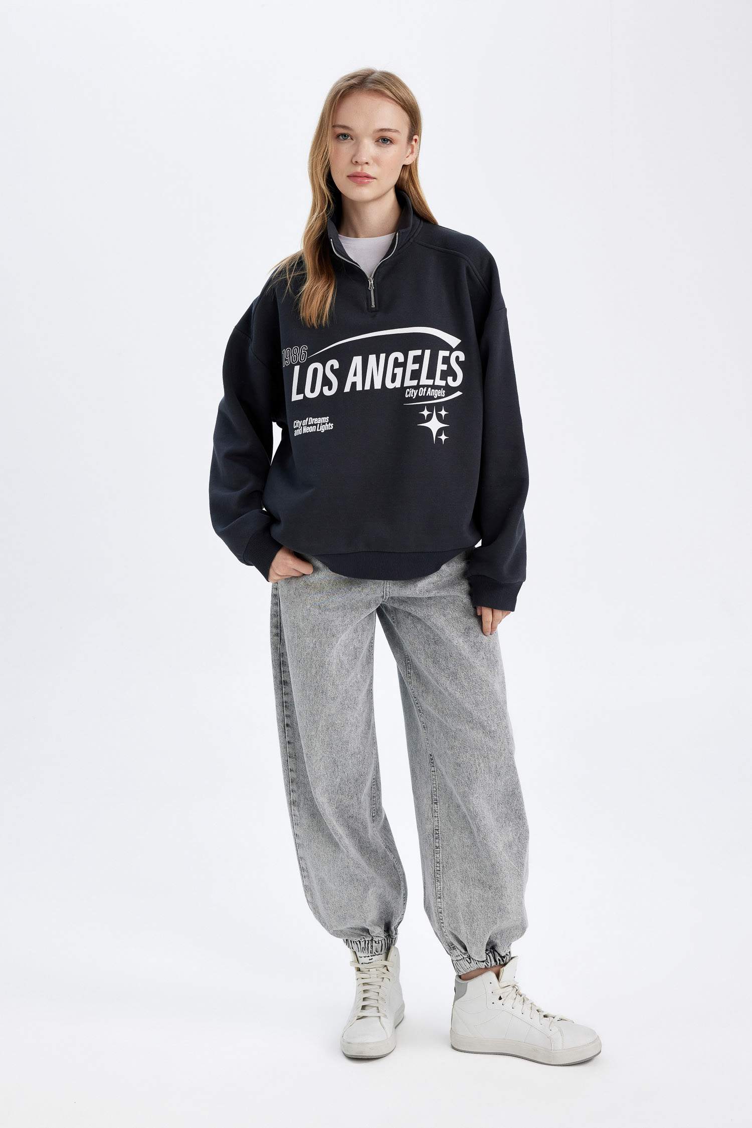 Loose Fit Yarım Fermuarlı Dik Yaka Baskılı Kalın Sweatshirt