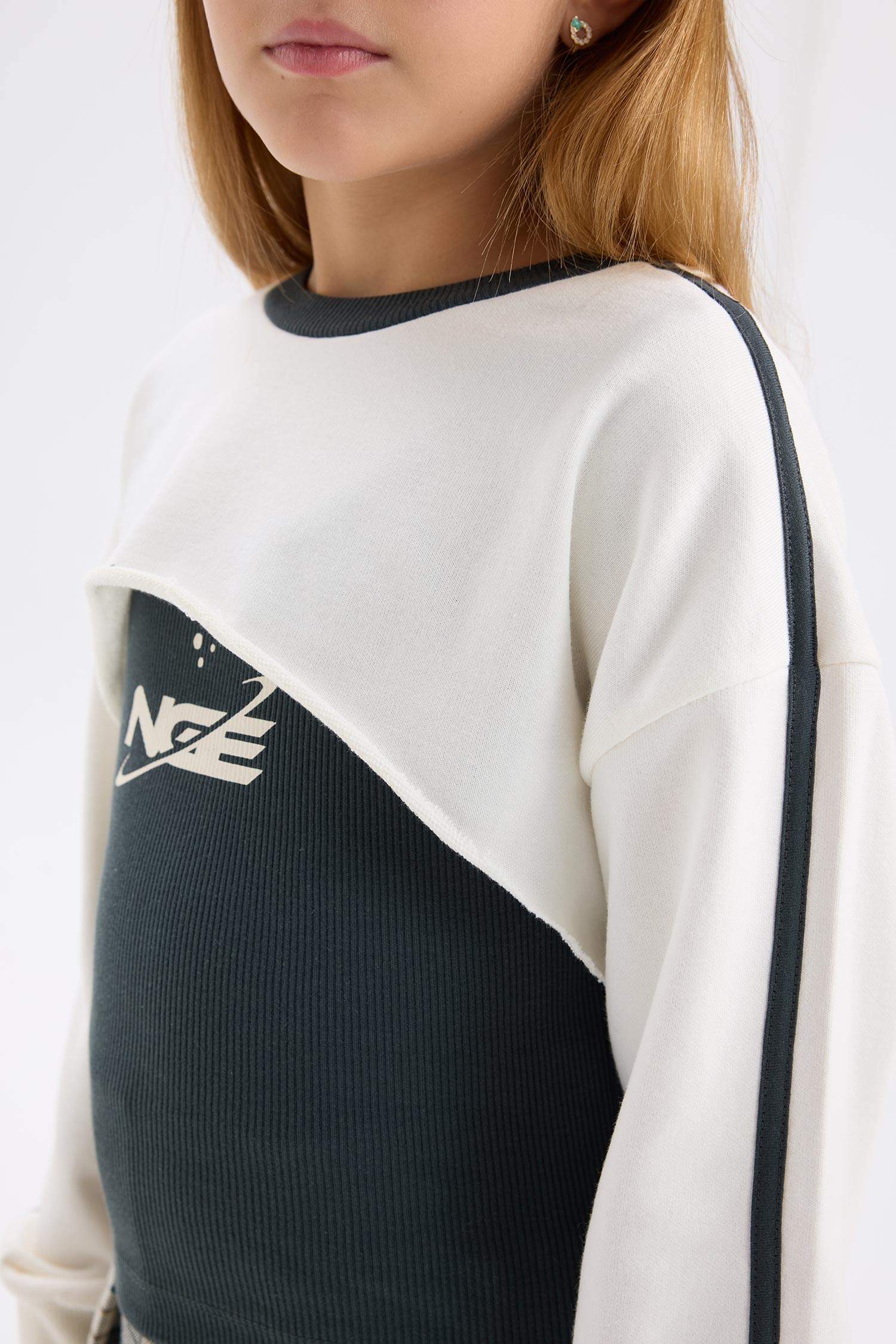 Kız Çocuk Bisiklet Yaka Baskılı Sweatshirt