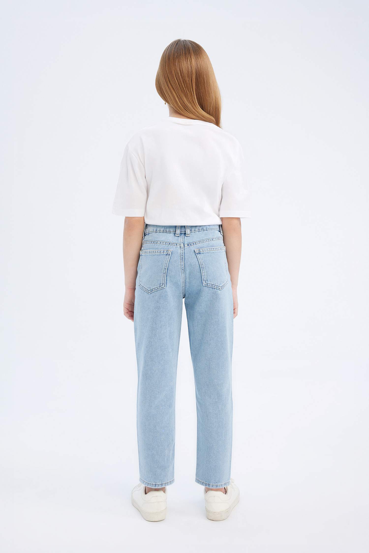 بنطرون جينز بناتي موم فيت برجل عادي