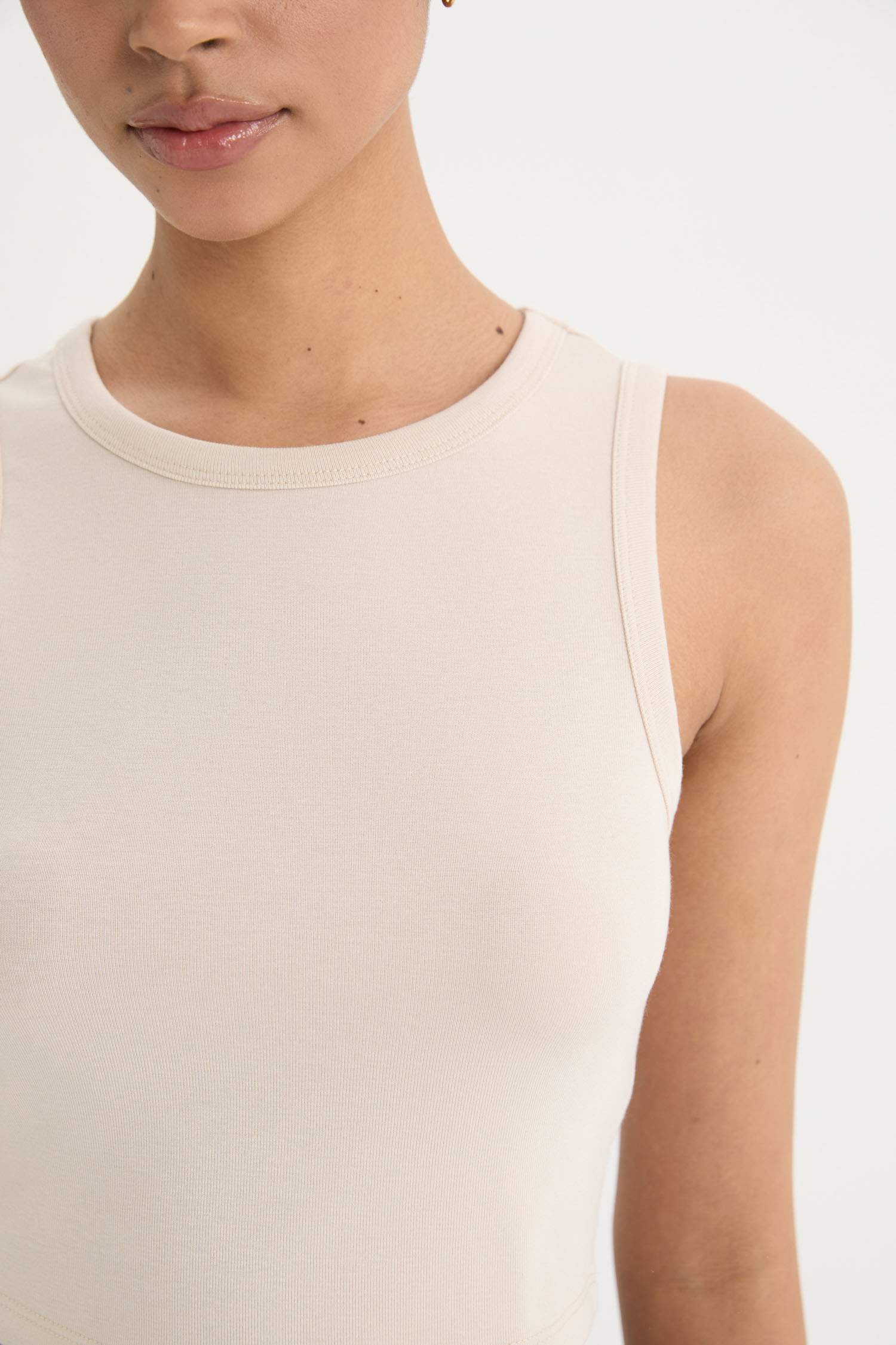 تانك توب رياضي قصة عادية برقبة مستديرة من DeFactoFit