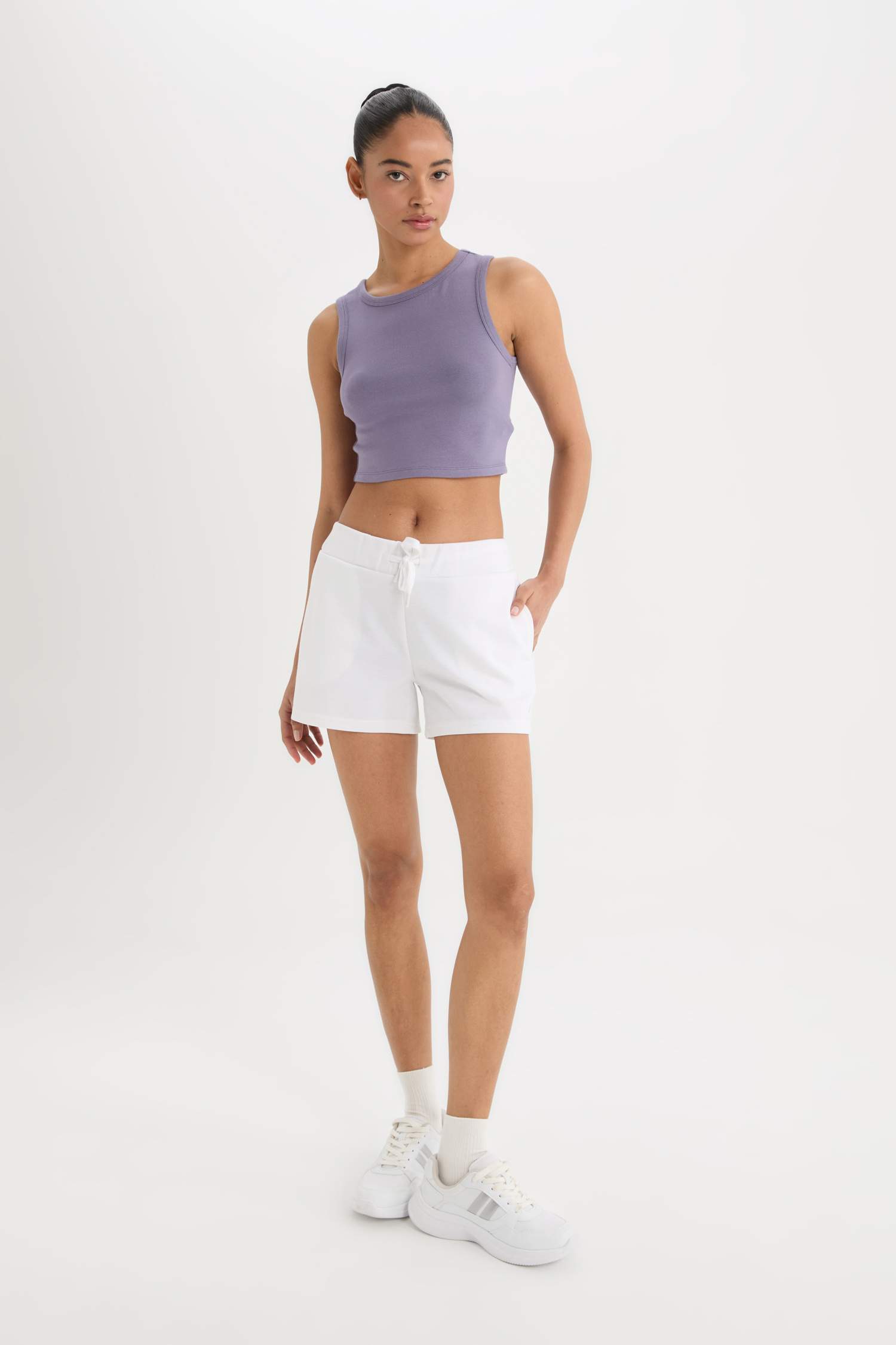 تي شيرت كت رياضي قصة عادية بدون كم من DeFactoFit