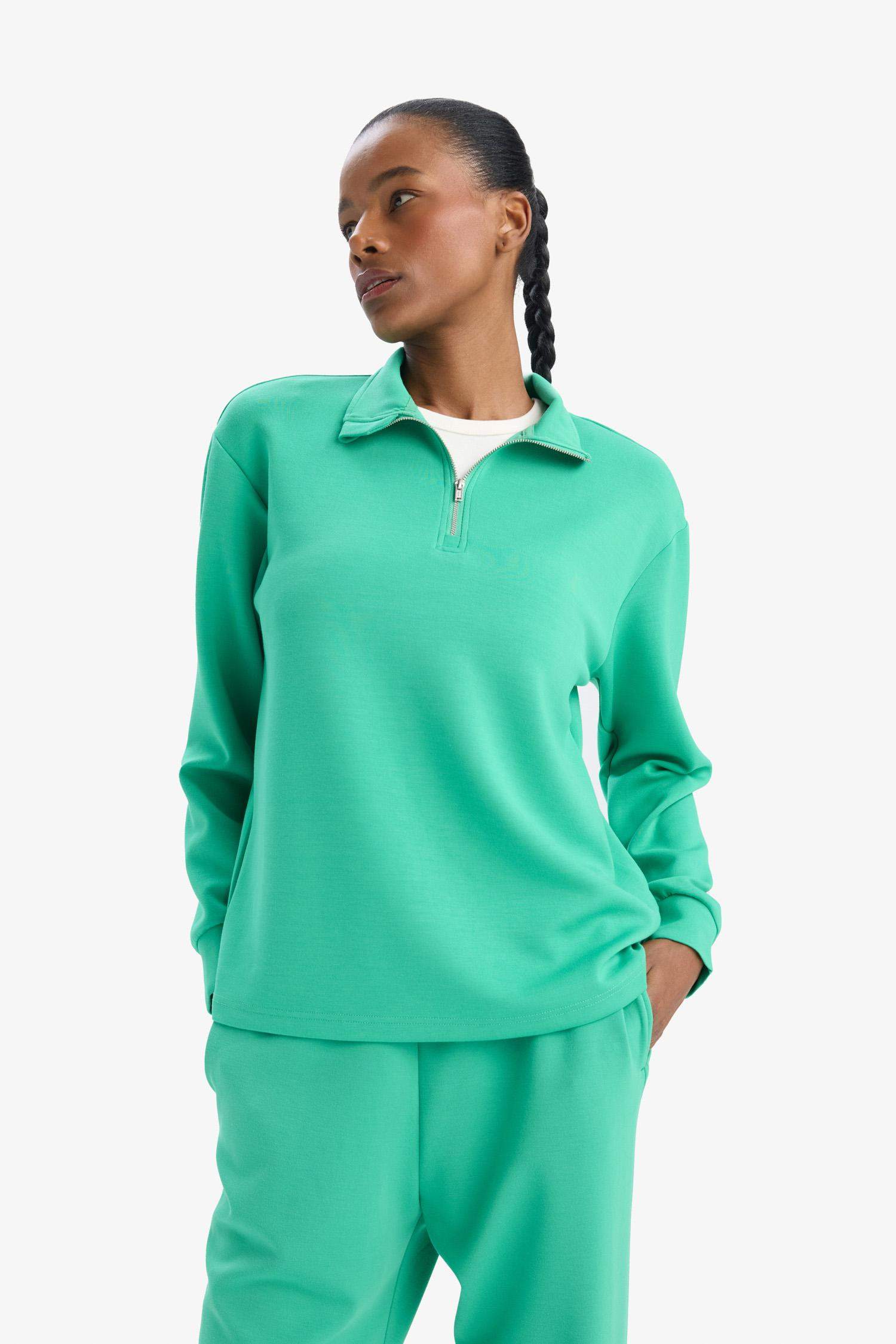 DeFactoFit Oversize Geniş Kalıp Yarım Fermuarlı Dik Yaka Modal Sweatshirt