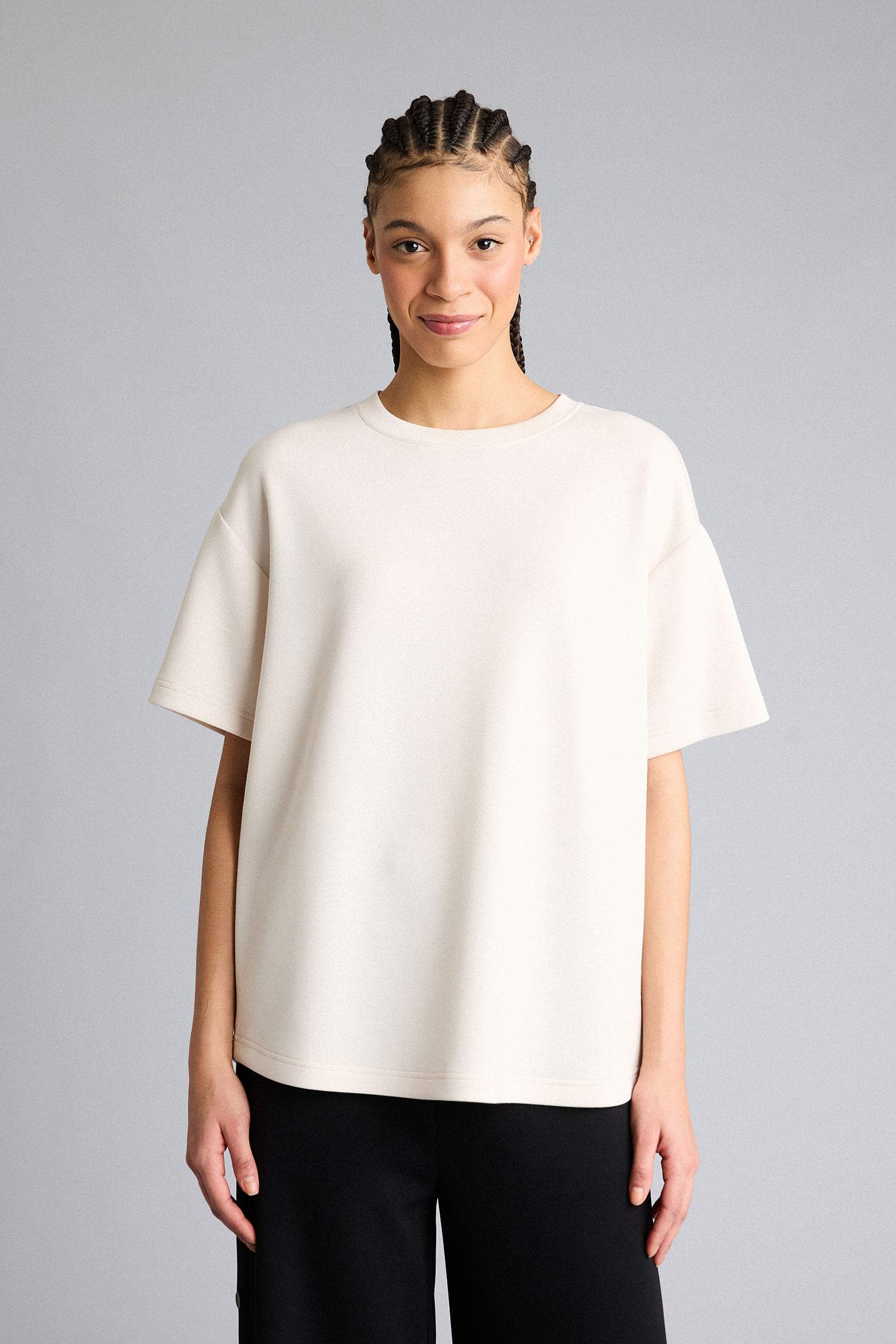 Oversize дөңгелек жағалы модал спорттық қысқа жеңді футболка