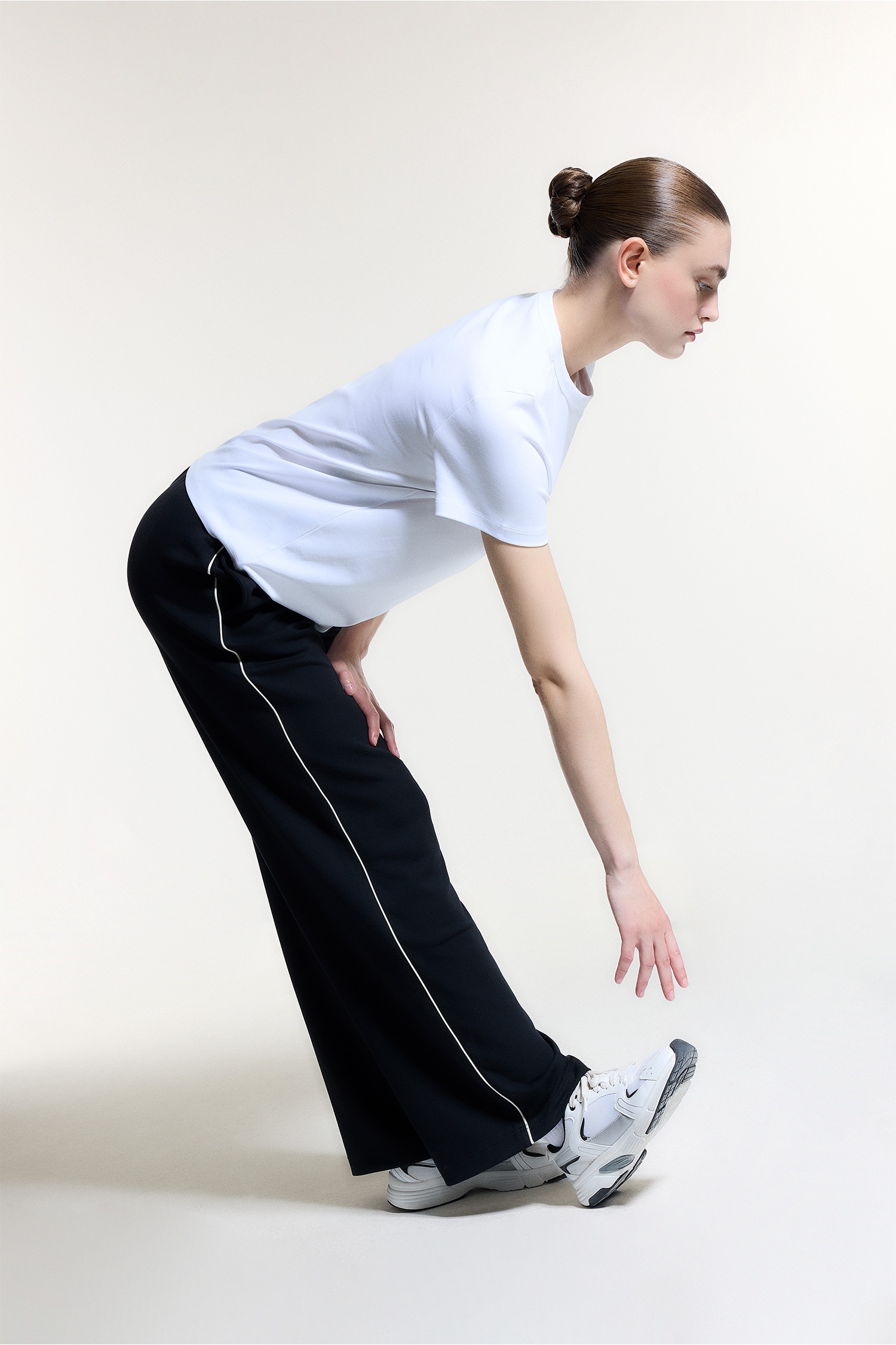 DeFacto Ultra Yumuşak Wide Leg Geniş Paça Standart Boy Modal Sporcu Pantolon görsel 3