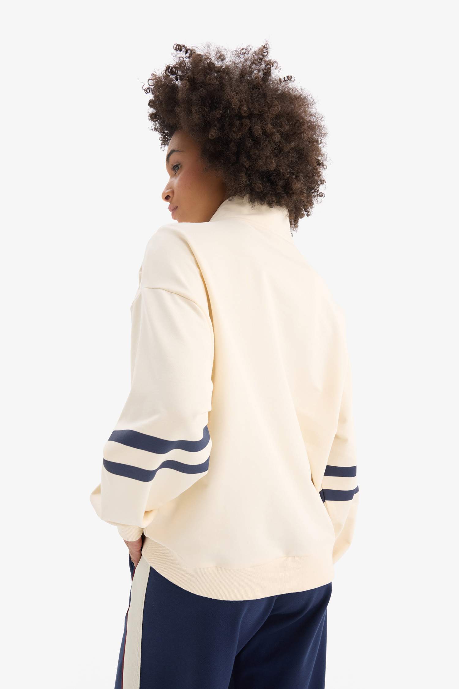 Oversize Geniş Kalıp Yarım Fermuarlı Baskılı Sporcu Sweatshirt