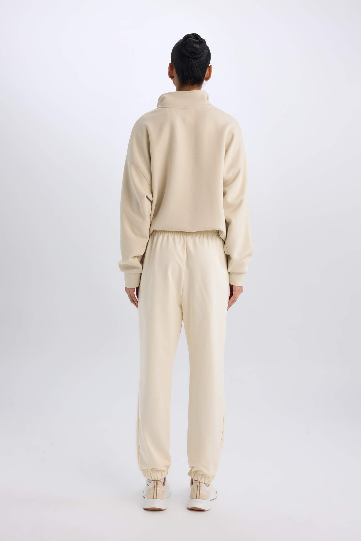 Standart Fit Cepli Sporcu Jogger Paça Eşofman Altı