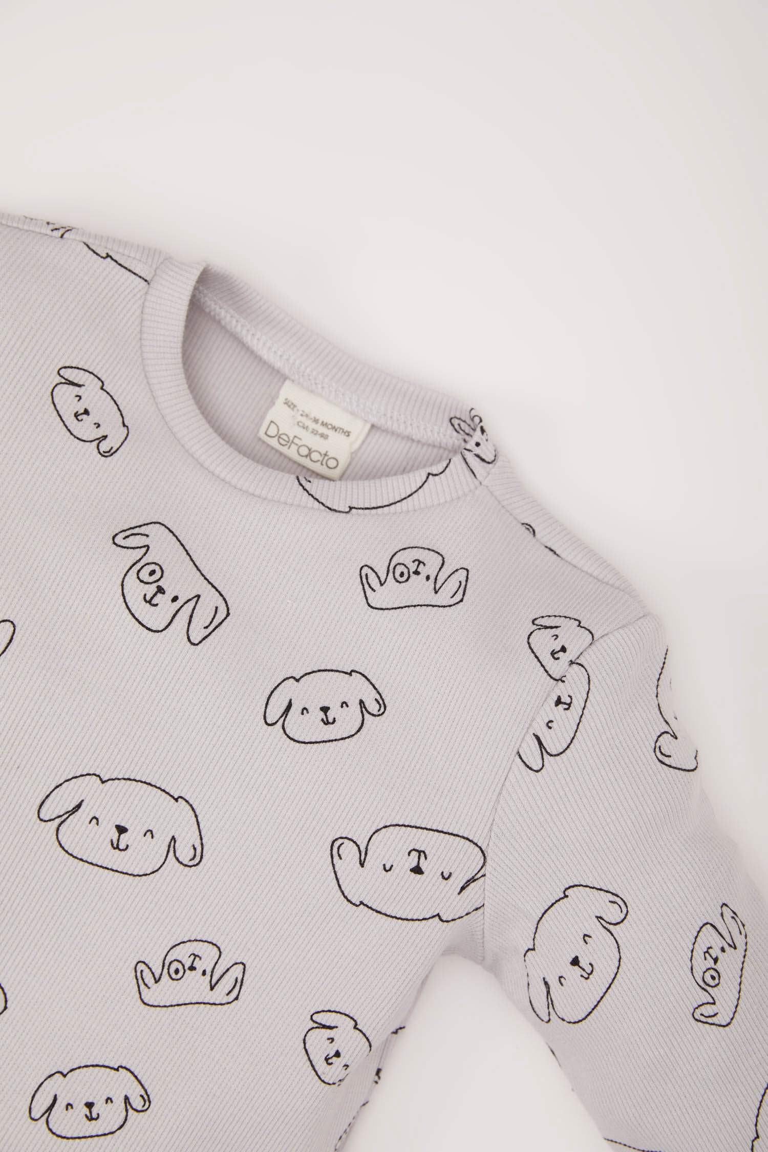 بيجامة أولاد مطبوع من قطعتين