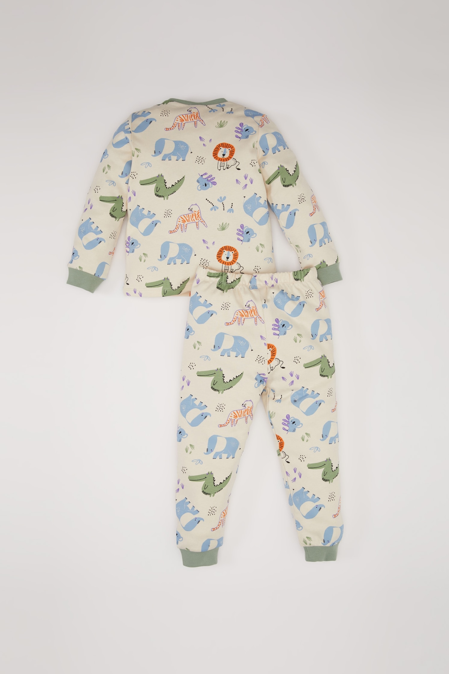 بيجامة أولاد بطبعة سفاري من قطعتين