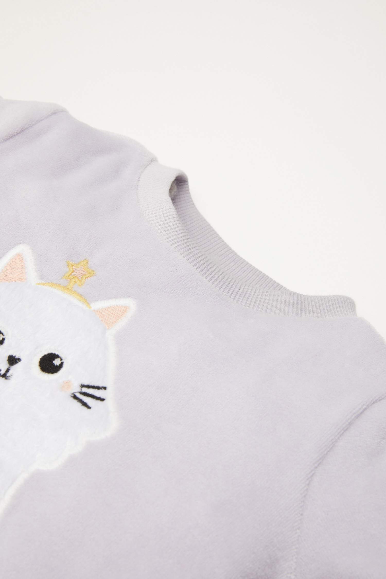 Kız Bebek Pijama Takımı Yılbaşı Temalı Uzun Kollu Velur Üst Beli Lastikli Uzun Alt