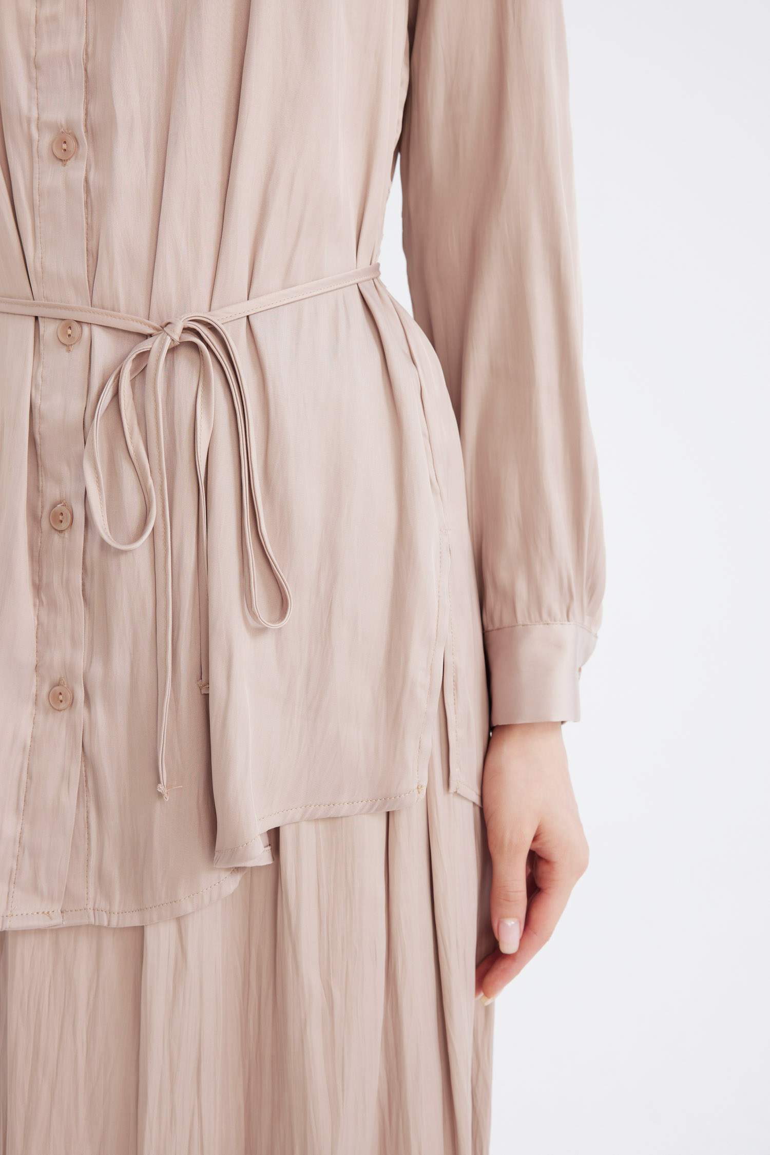 Relax Fit Basic Düz Saten Beli Bağcıklı Uzun Kollu Gömlek Tunik