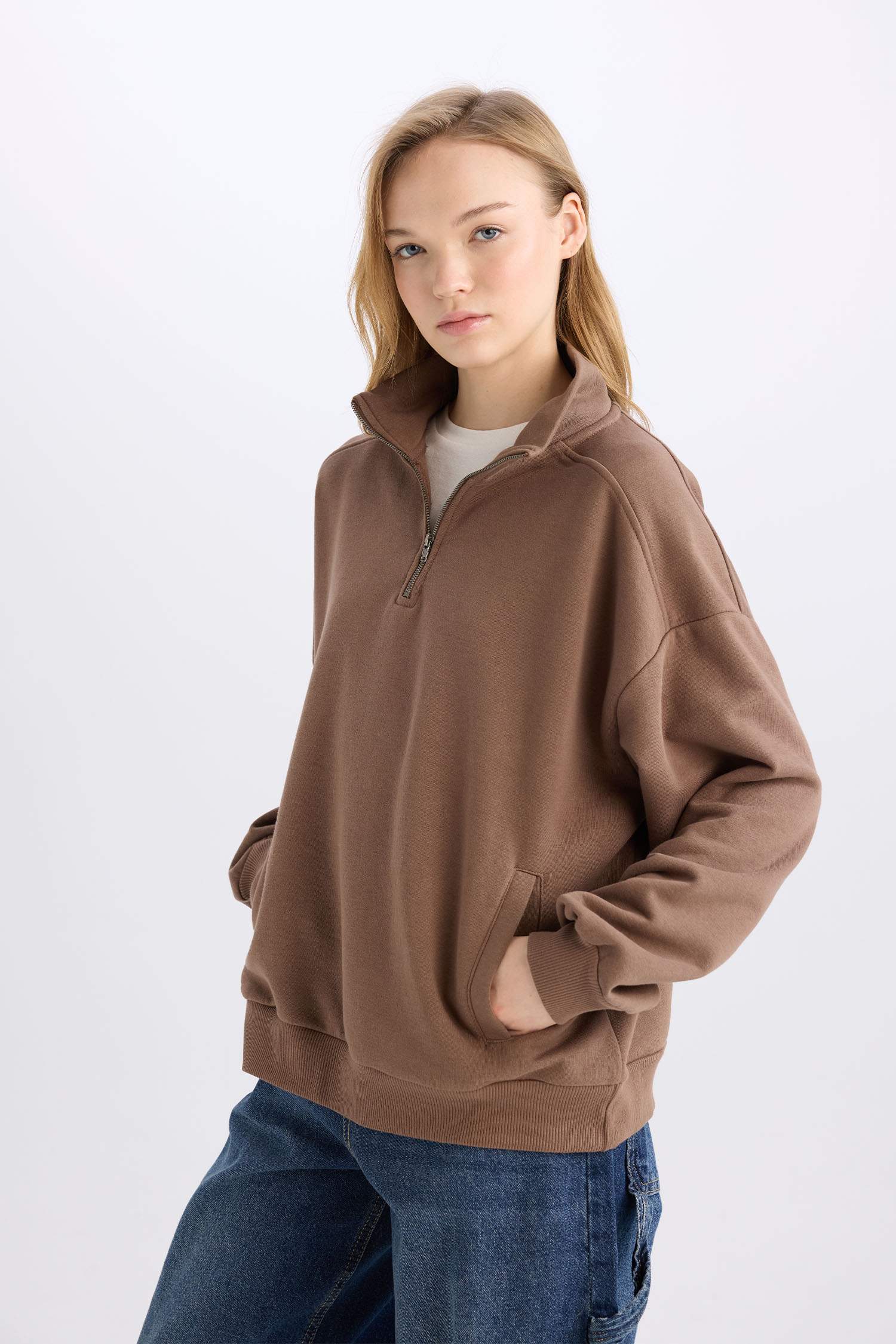 Oversize Geniş Kalıp Fermuarlı Dik Yaka Cepli Basic Düz Kalın Sweatshirt