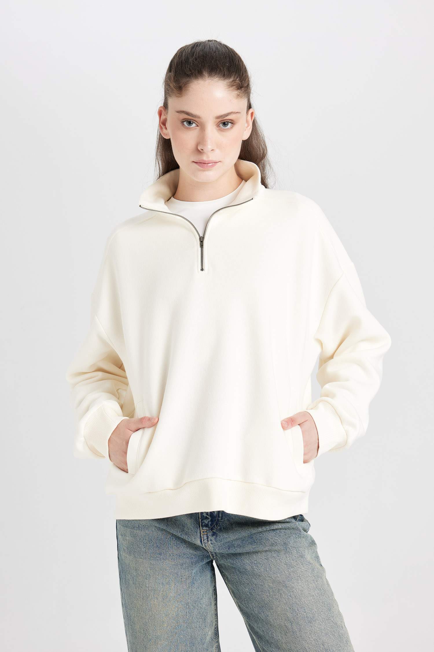 Oversize Geniş Kalıp Fermuarlı Dik Yaka Cepli Basic Düz Kalın Sweatshirt