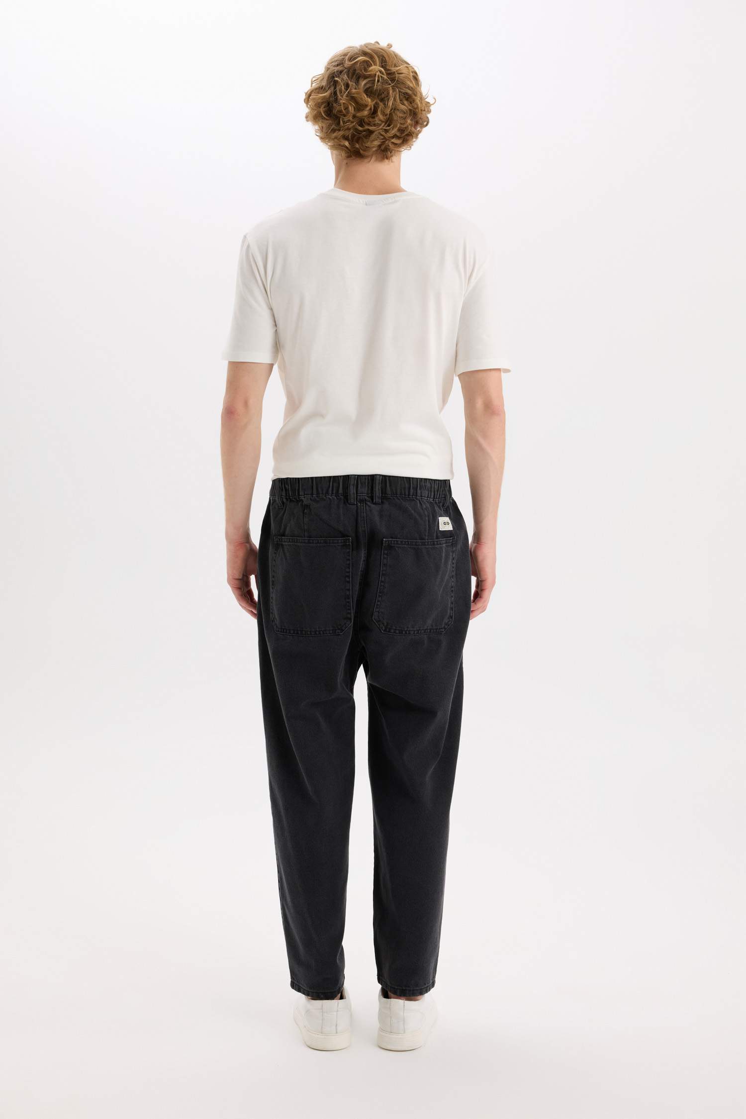 Relaxed Slouchy Fit Wide Leg Jeans