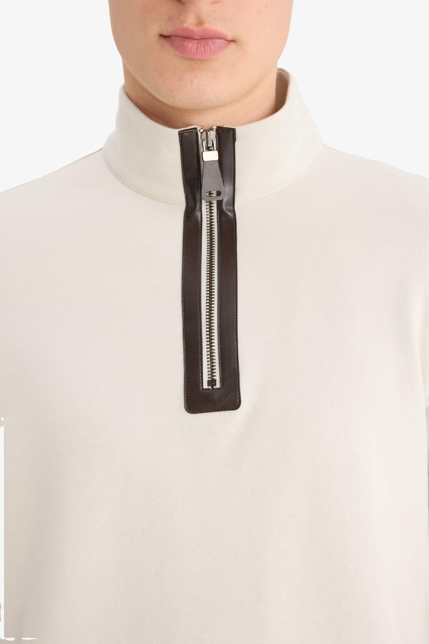 Regular Fit Dik Yaka Yarım Fermuarlı Basic Düz Sweatshirt