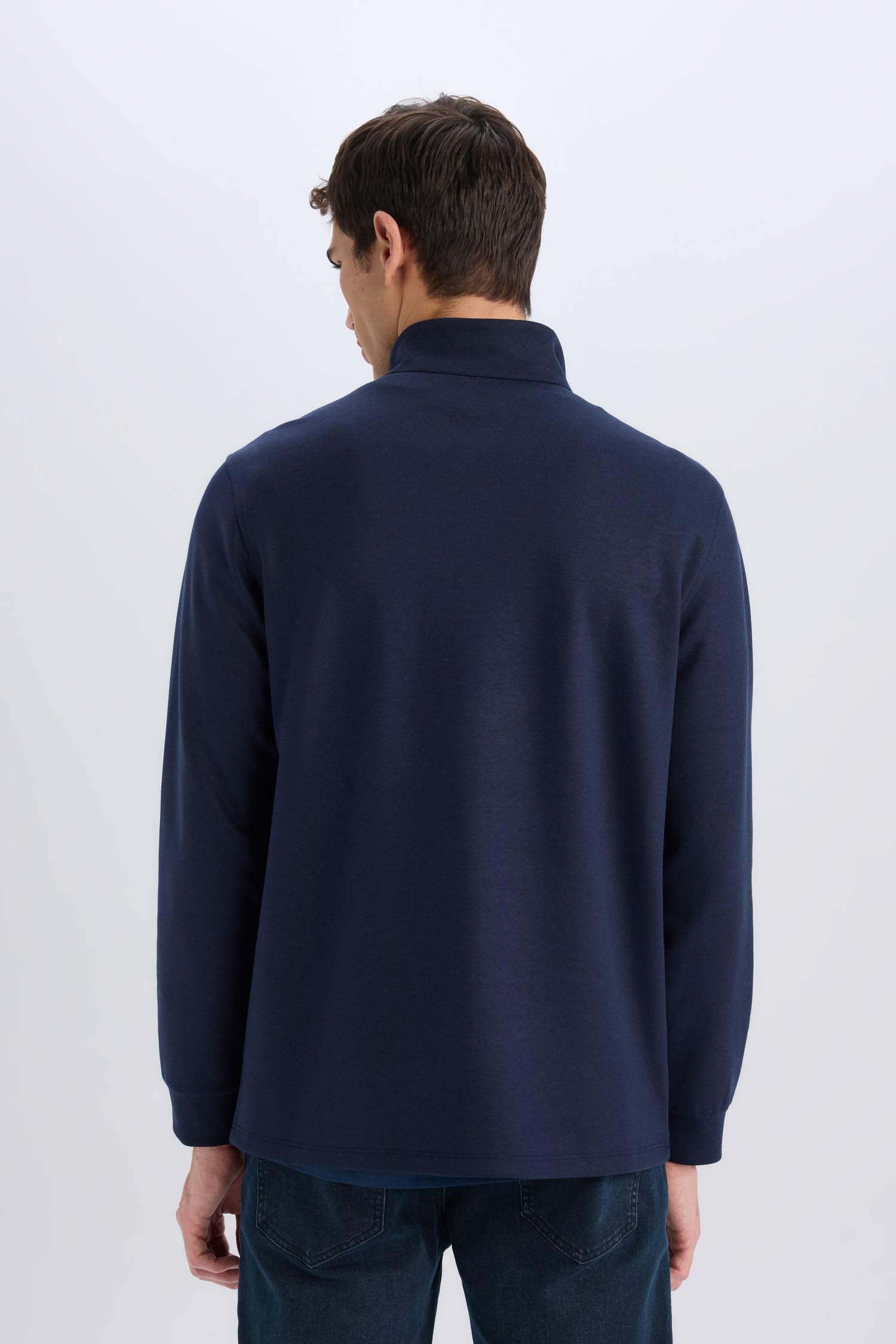 Regular Fit Dik Yaka Yarım Fermuarlı Basic Düz Sweatshirt