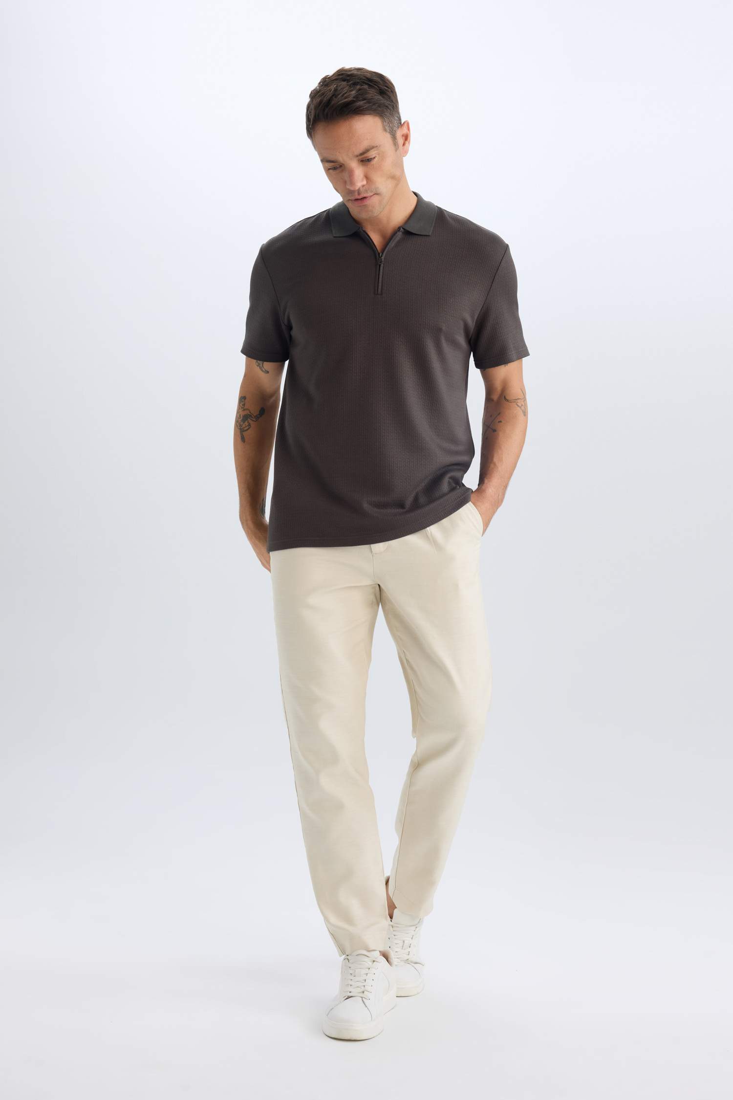 Regular Fit Polo Yaka Yarım Fermuarlı Dokulu Kısa Kollu Tişört