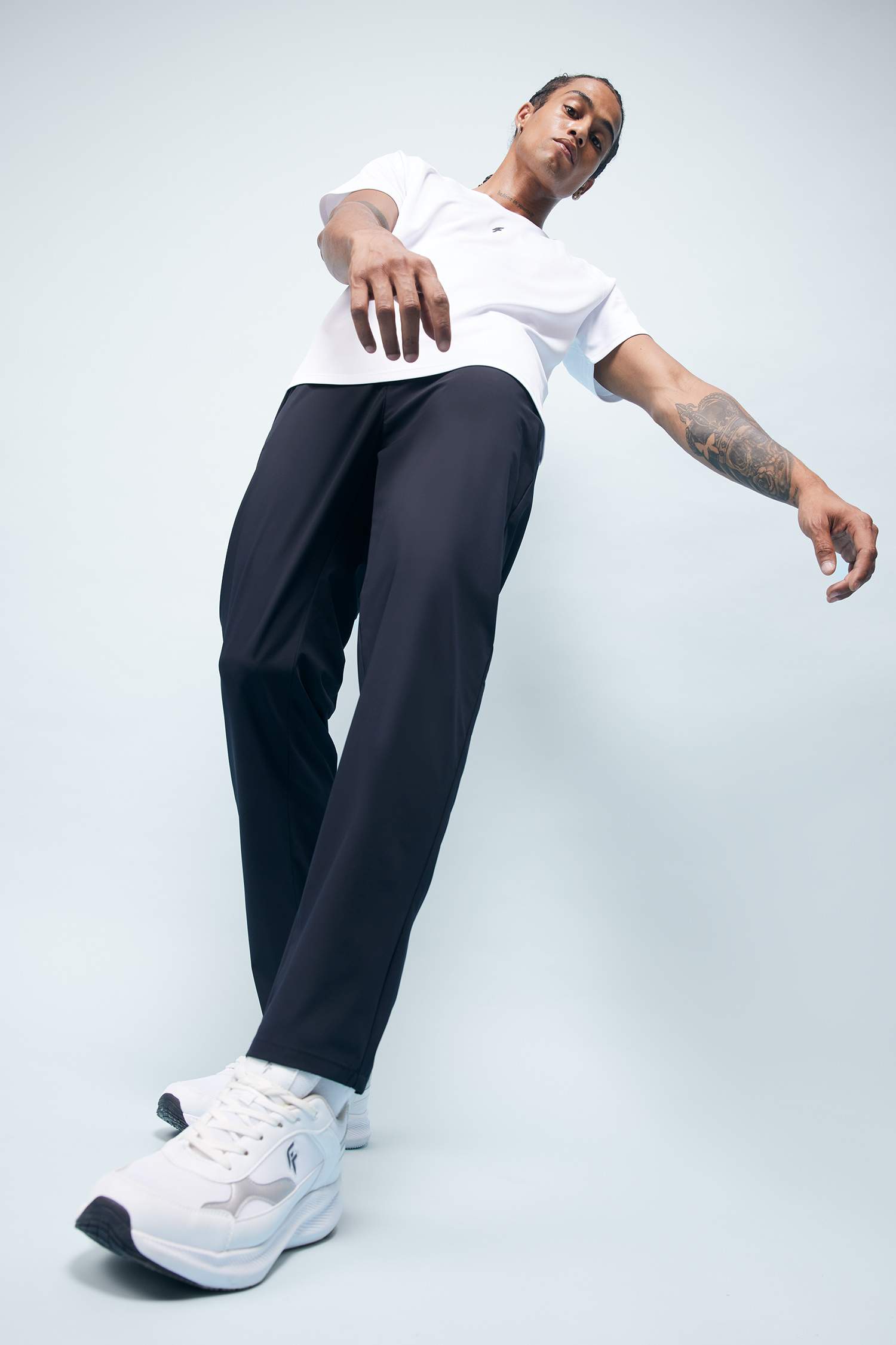 DeFactoFit Slim Fit Dar Kesim Standart Paça Multifonksiyonel Ultrastrech Sporcu Jogger