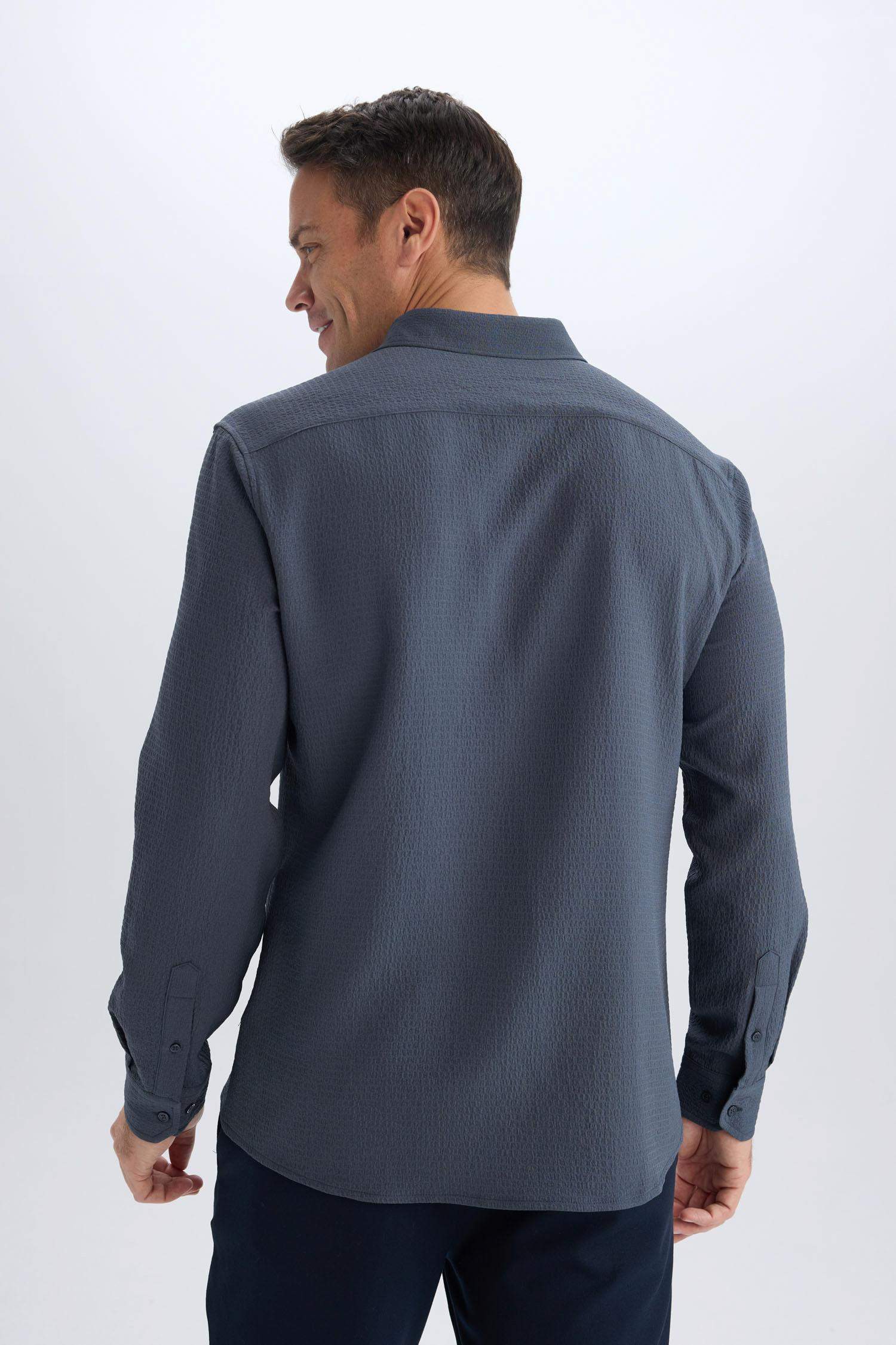 Modern Fit Polo Yaka Dokulu Esnek Kumaş Uzun Kollu Gömlek