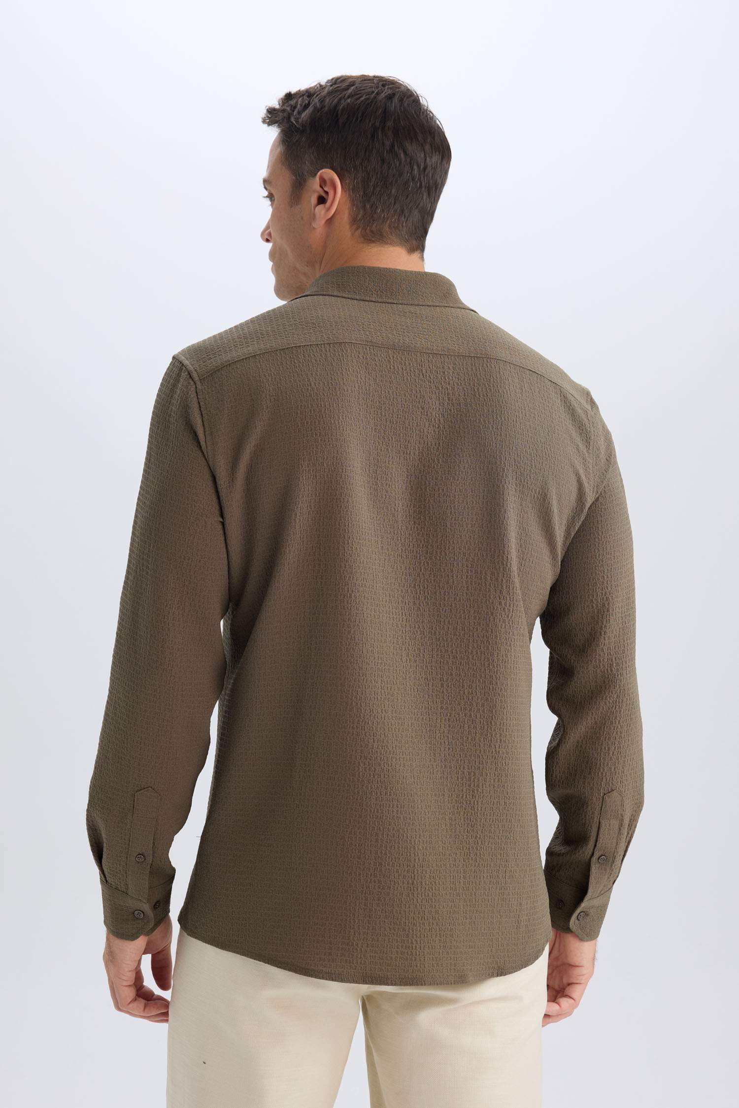 Chemise tissée à manches longues Coupe moderne