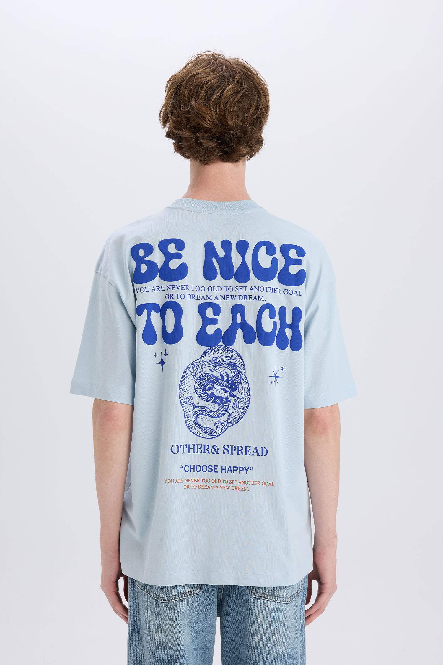 %100 Pamuk Oversize Geniş Kalıp Bisiklet Yaka Sırt Baskılı Kısa Kollu Tişört