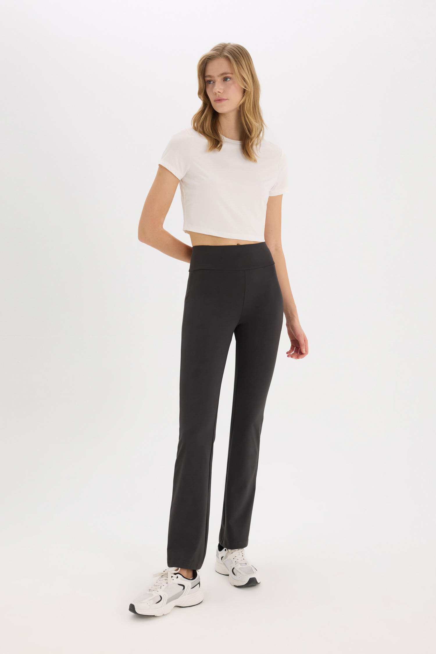 T-shirt de sport basique à manches courtes et col rond de DeFactoFit