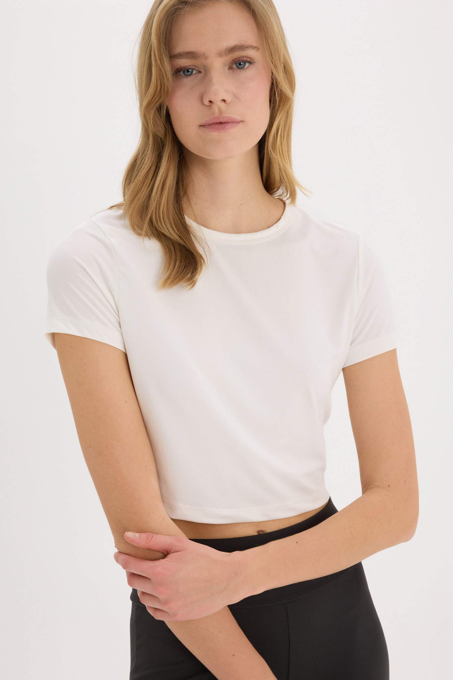 T-shirt de sport basique à manches courtes et col rond de DeFactoFit