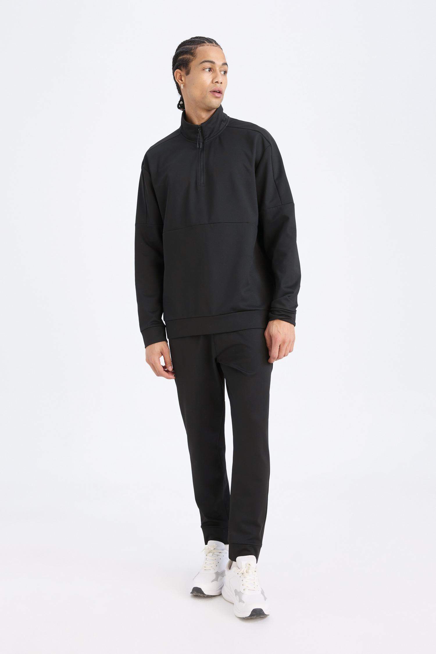 سويت شيرت مطبوع قصة عادية برقبة عالية و جيب من DeFactoFit