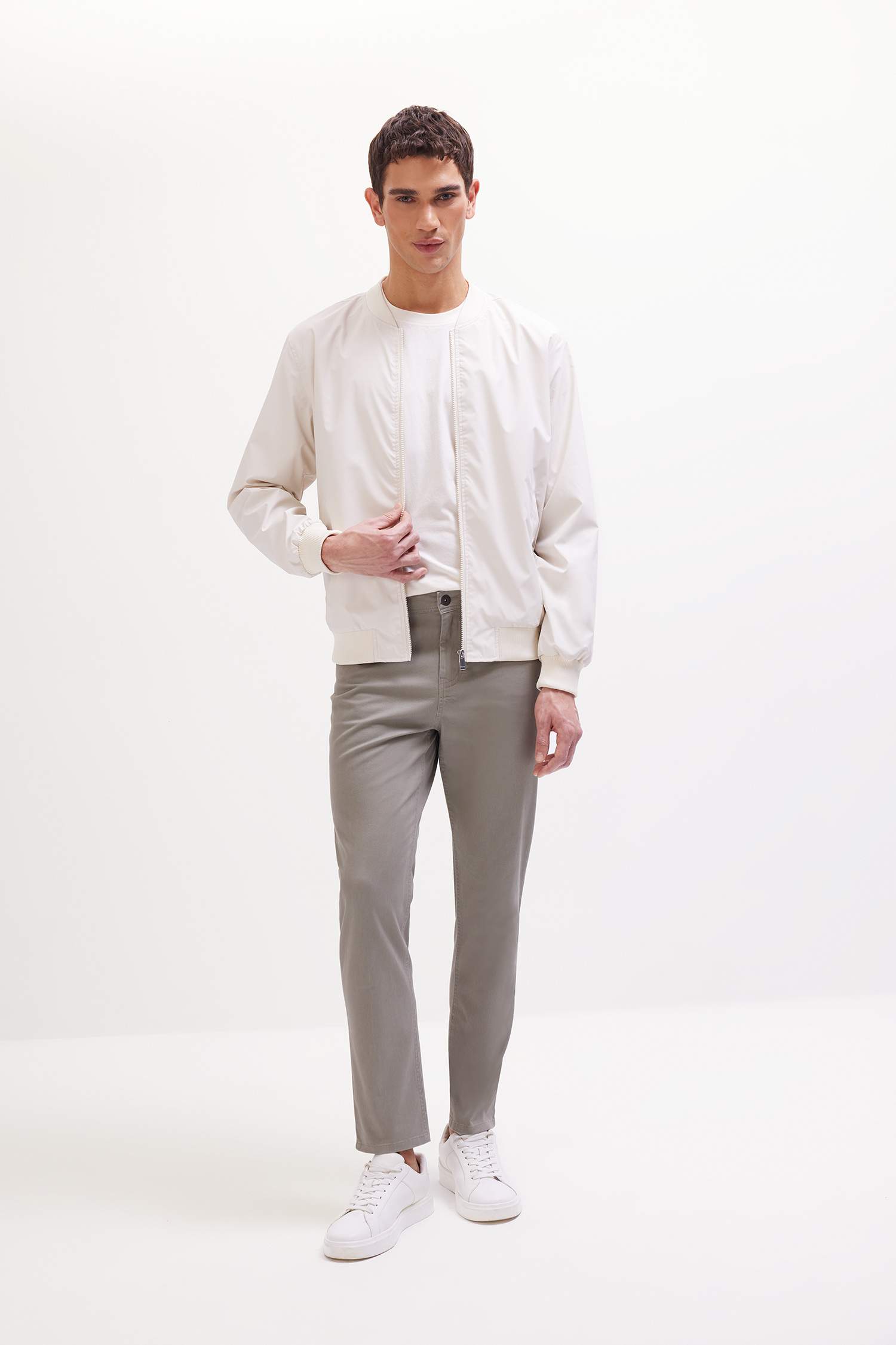 Su İtici Slim Fit Dar Kesim Bomber Kolej Yaka Fermuarlı Çift Cepli Mevsimlik Hafif Mont