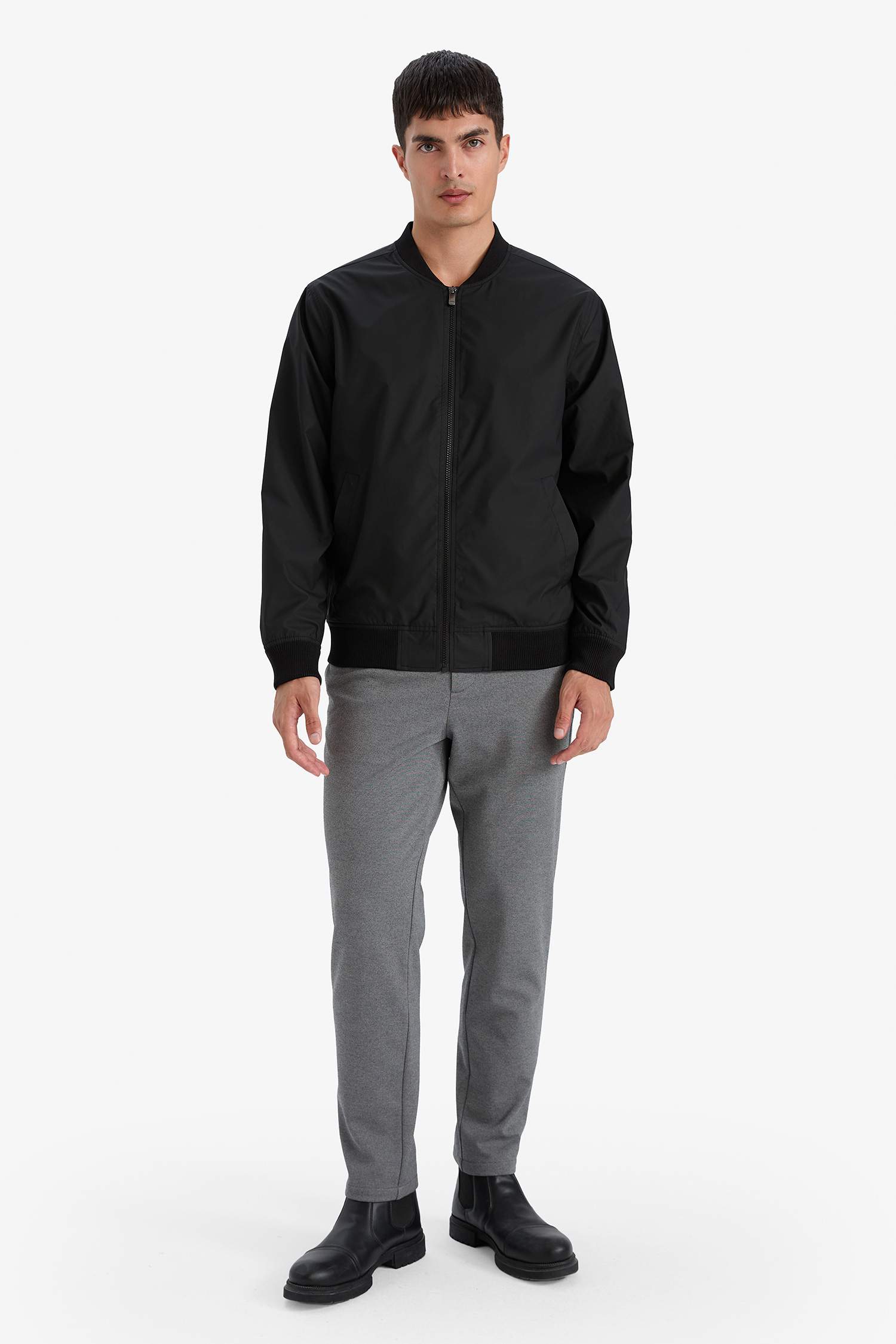 جاكيت بومبر سليم فيت طارد للماء مبطن