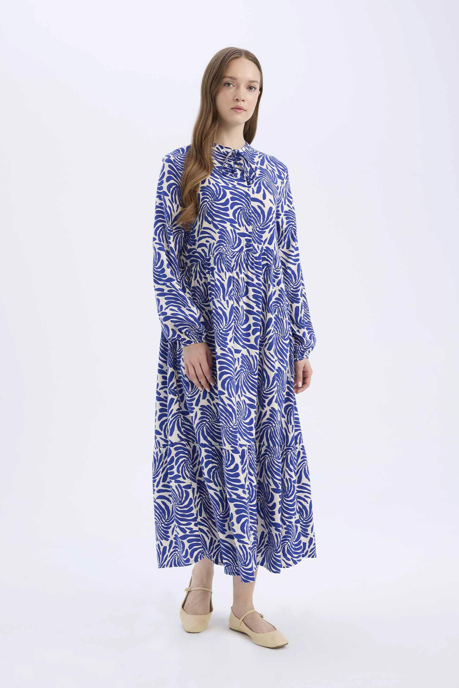 فستان طويل مطبوع من فيسكوز برقبة مستديرة