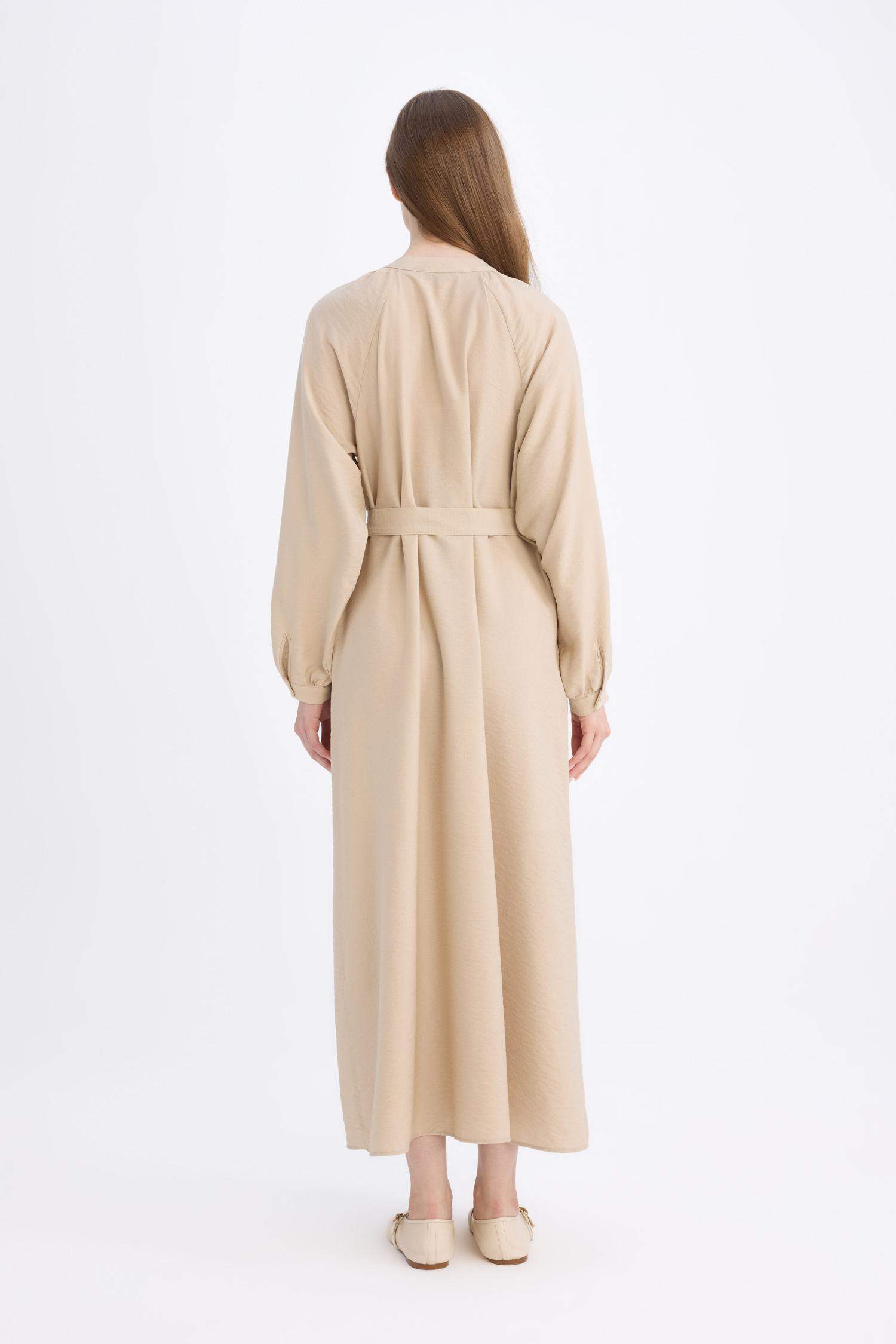 Relax Fit Hakim Yaka Uzun Kollu Kuşaklı Maxi Tesettür Elbise