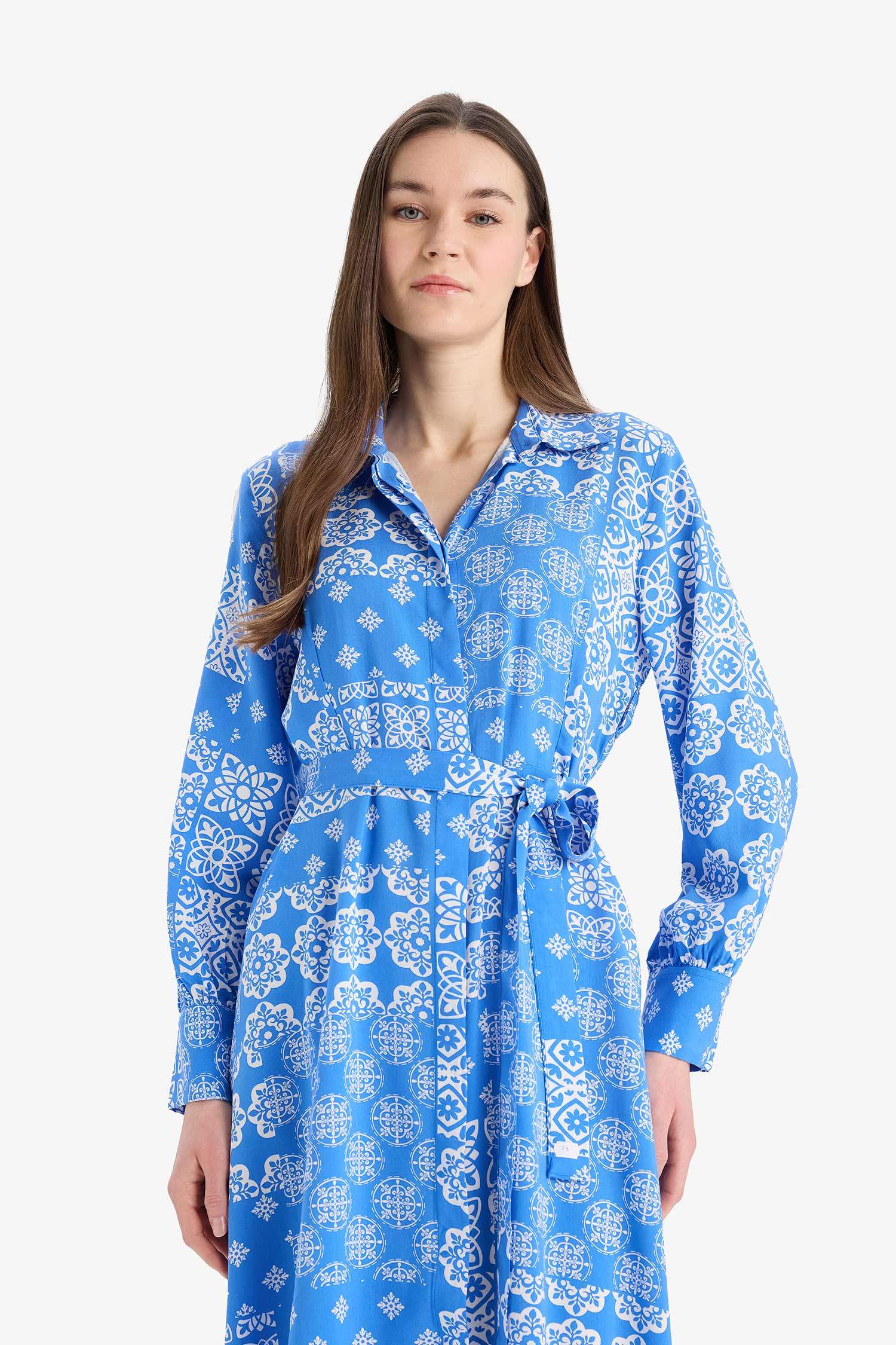 فستان طويل أزرق فيسكوز كم طويل مطبوع وياقة قميص