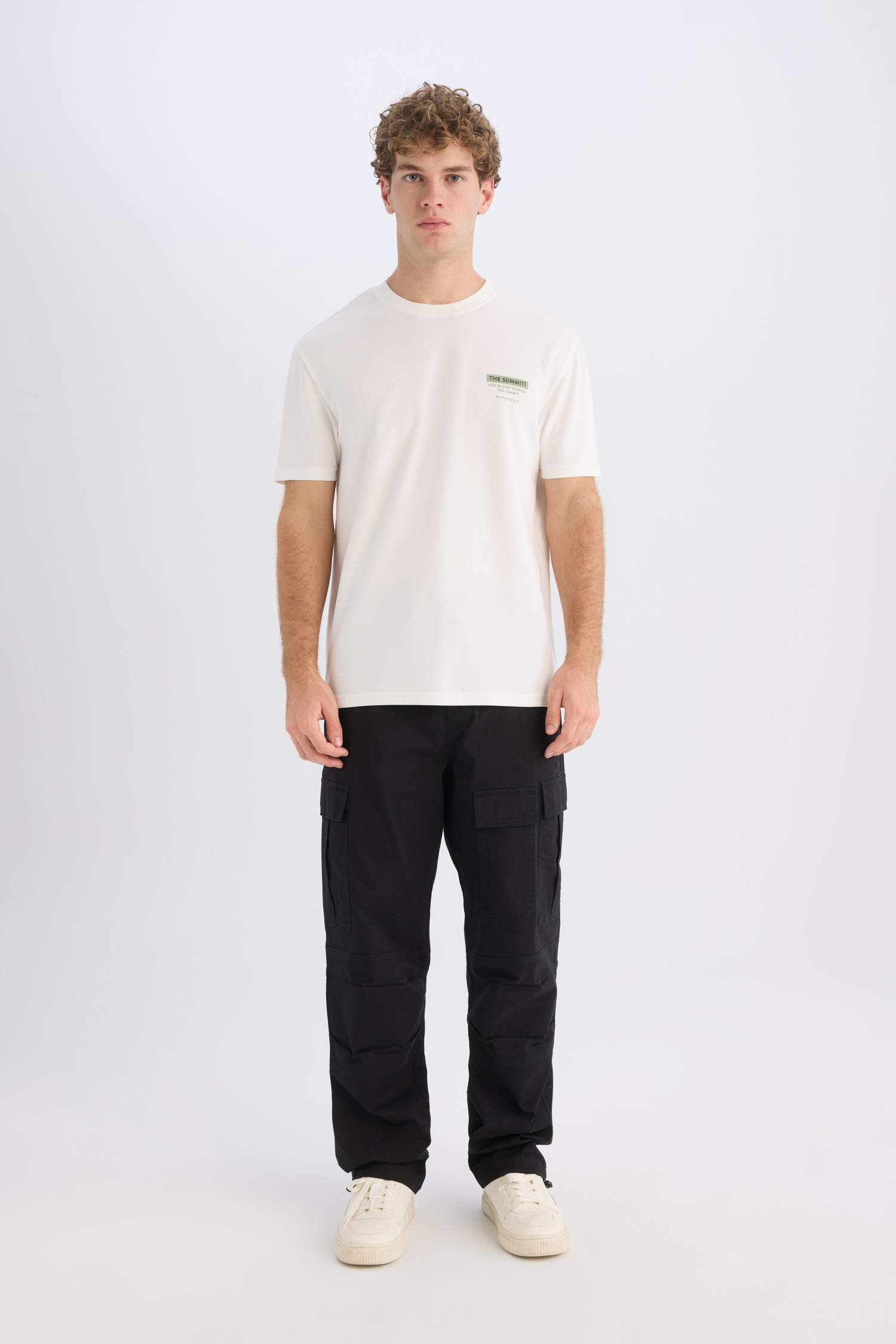 تيشيرت تقيل قصة عادية بياخة مستديرة