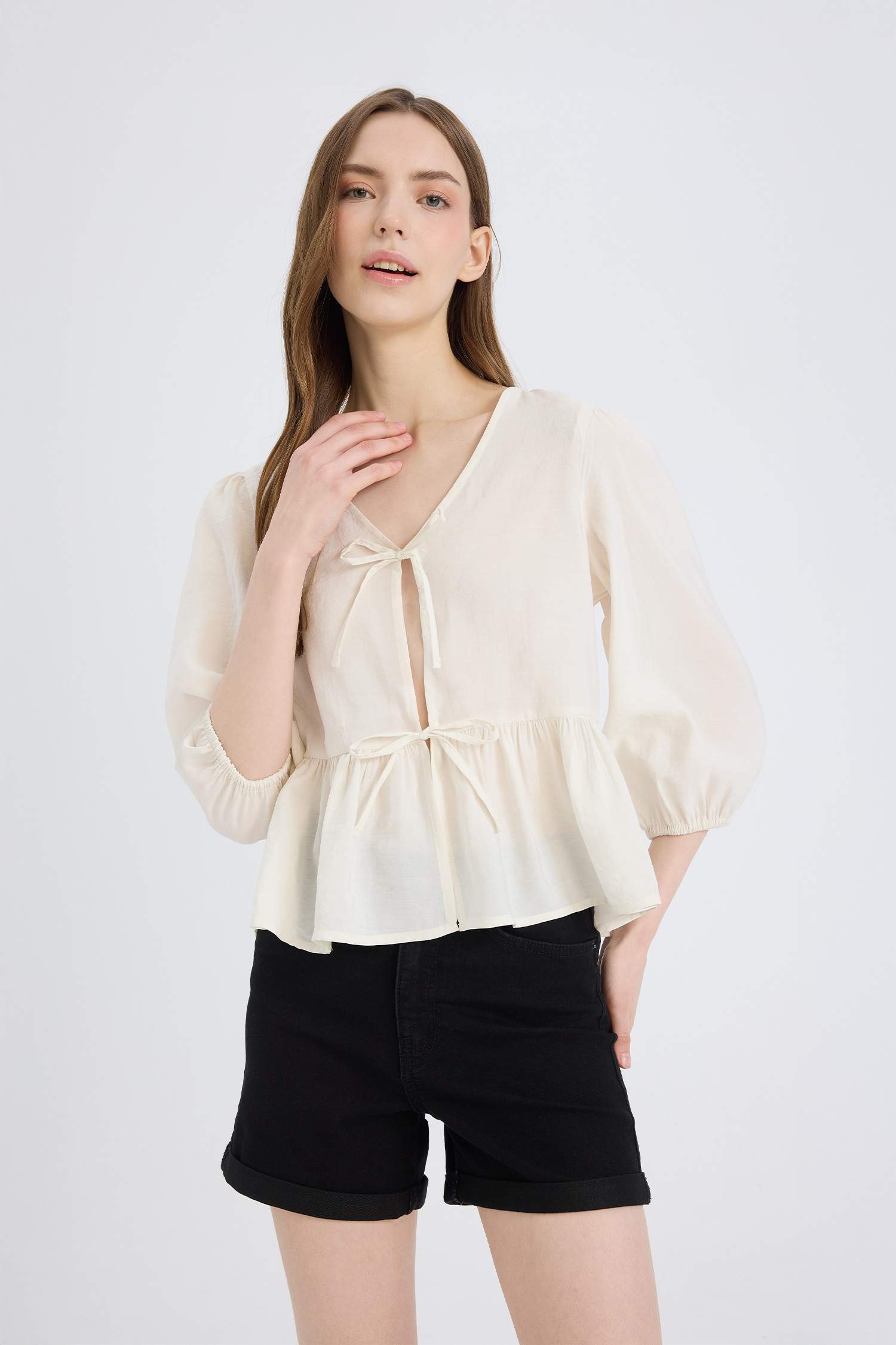 Блузка с длинными рукавами из модала с V-образным вырезом