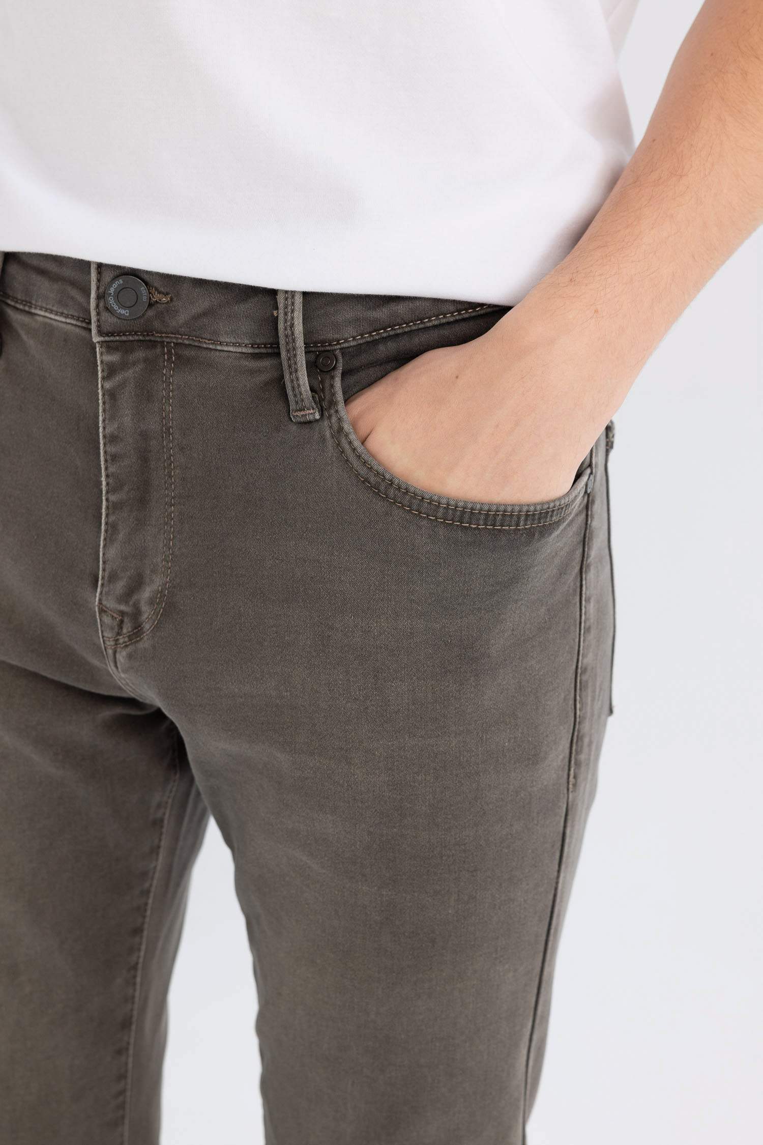 Sergio Regular Fit Regular Waist Straight Leg Jeans