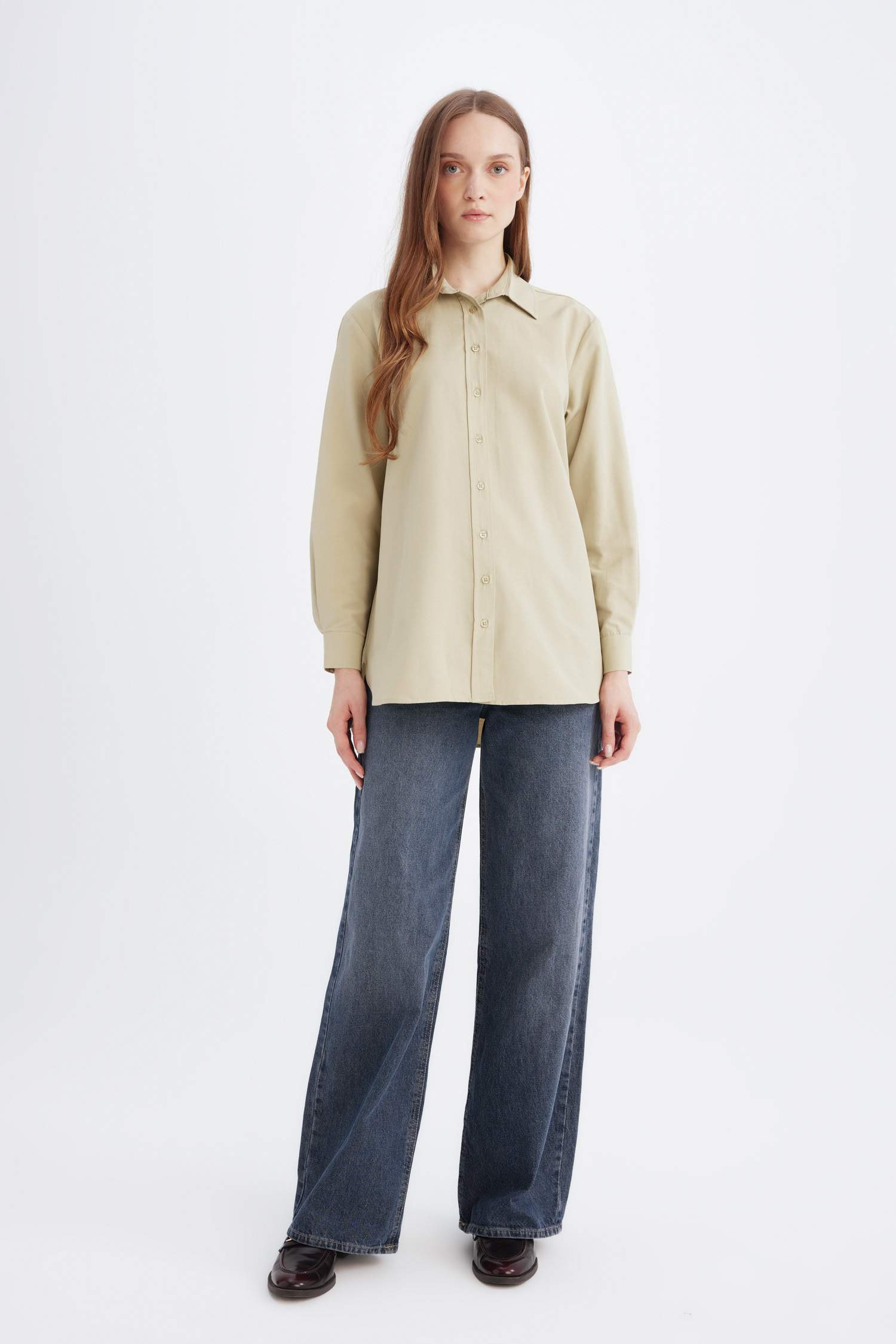 قميص سادة بوبلين ردن طويل قصة مريحة