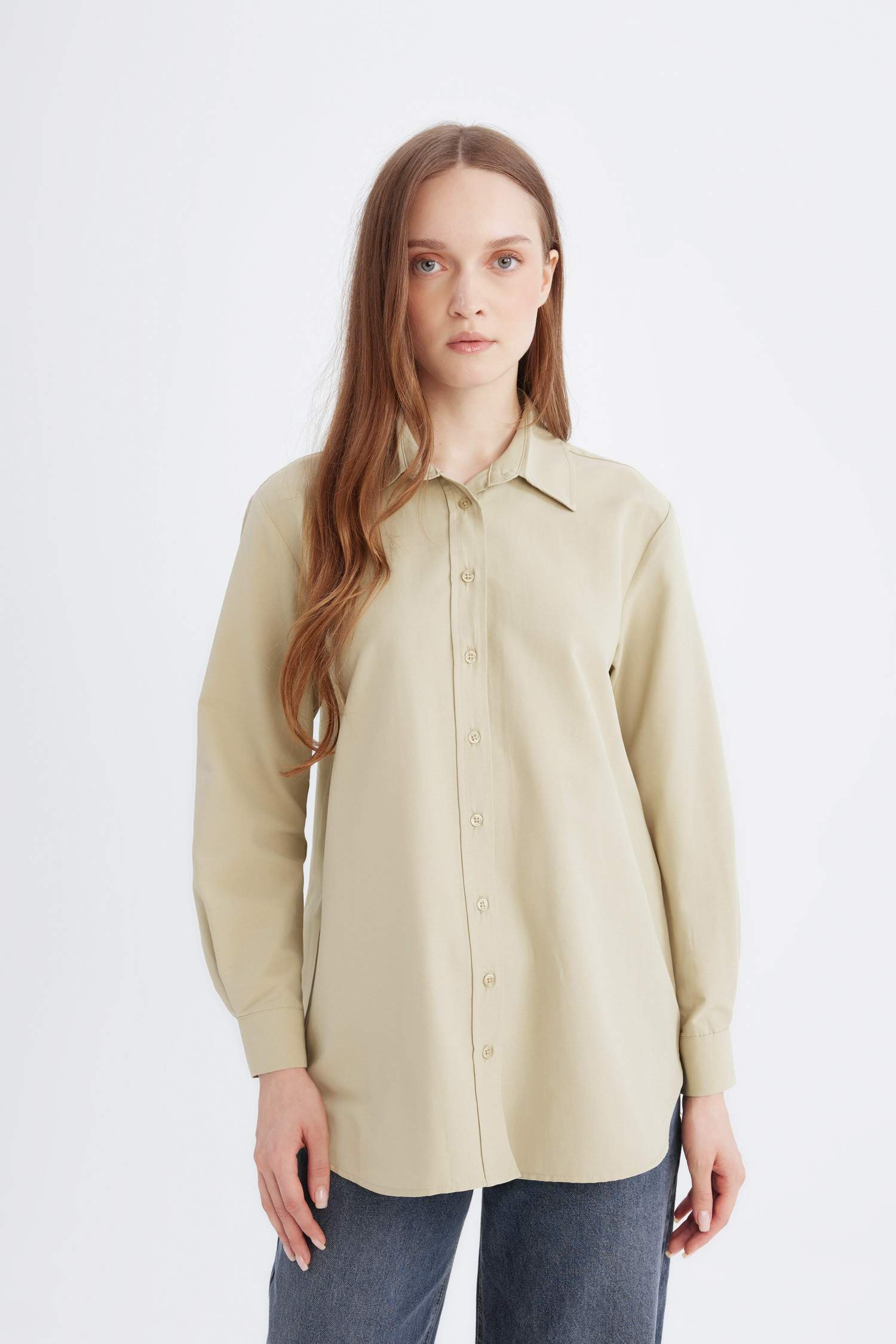 قميص سادة بوبلين ردن طويل قصة مريحة