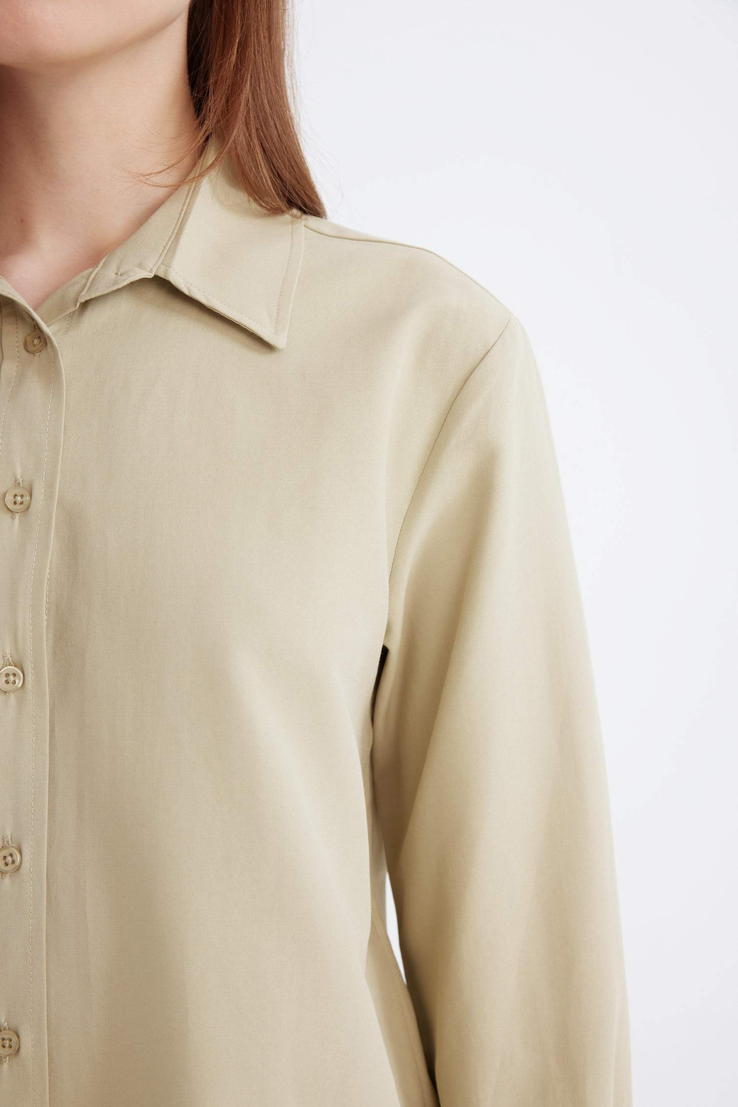 قميص سادة بوبلين ردن طويل قصة مريحة